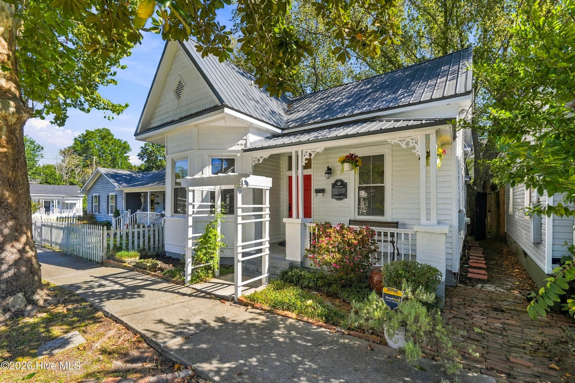 Single Family Residence at 516 N 7th Street, Wilmington, NC 28401, photo 4 of 80