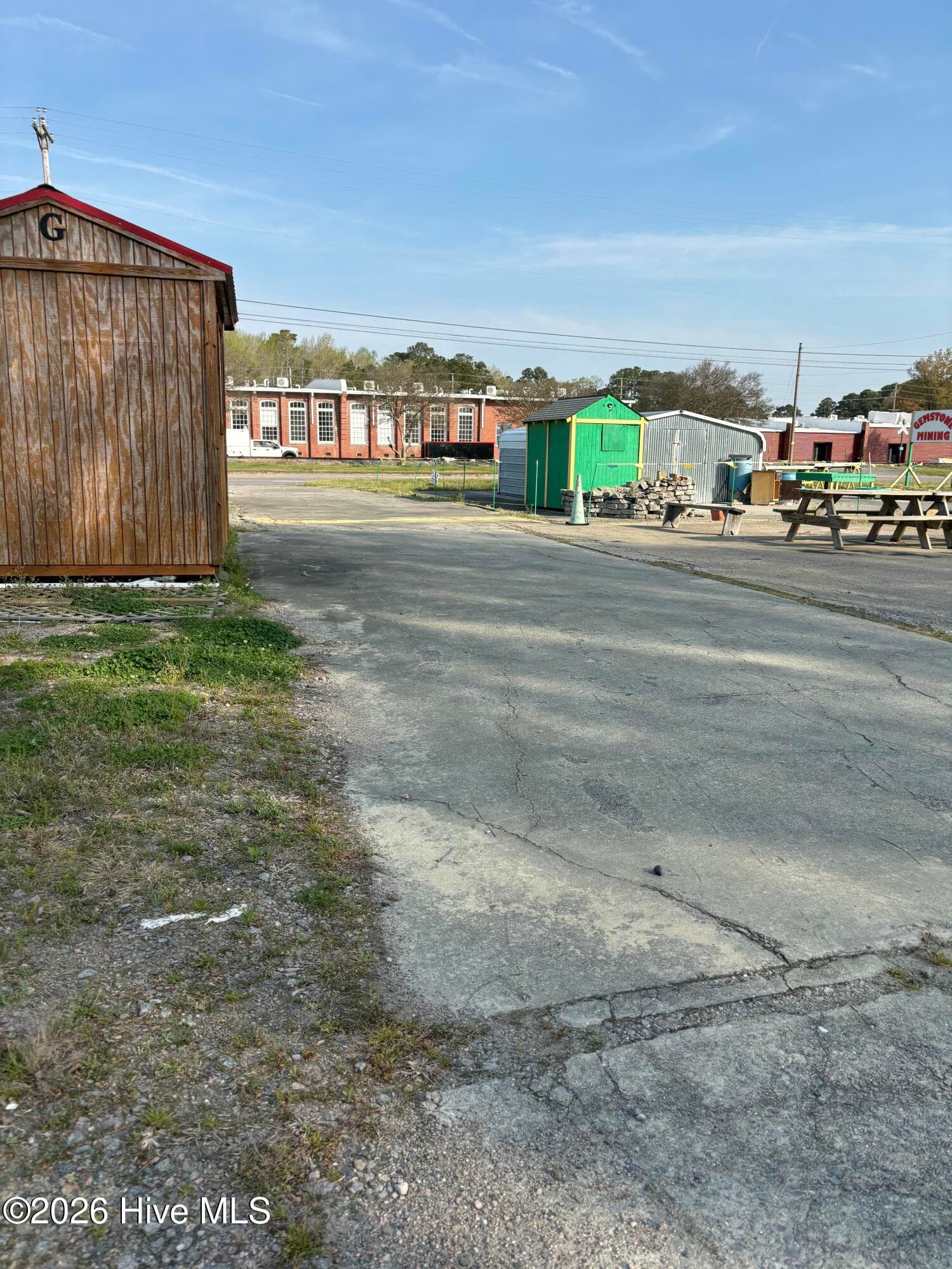 Mixed Use at 300 N Hughes Boulevard, Elizabeth City, NC 27909, photo 5 of 8