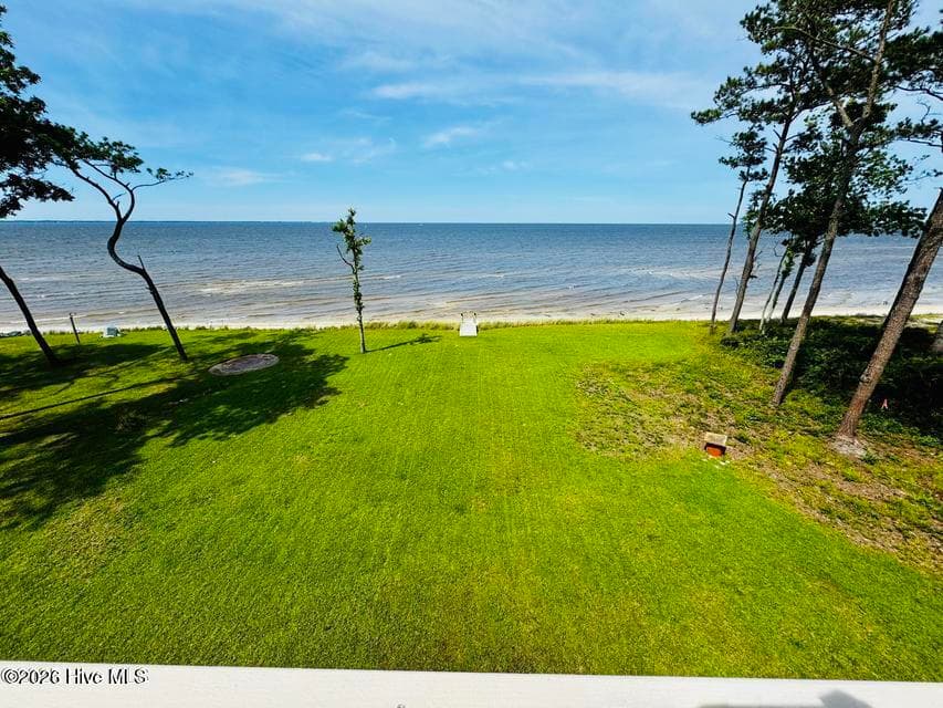 Single Family Residence at 486 Sandy Point Drive, Beaufort, NC 28516, photo 7 of 88