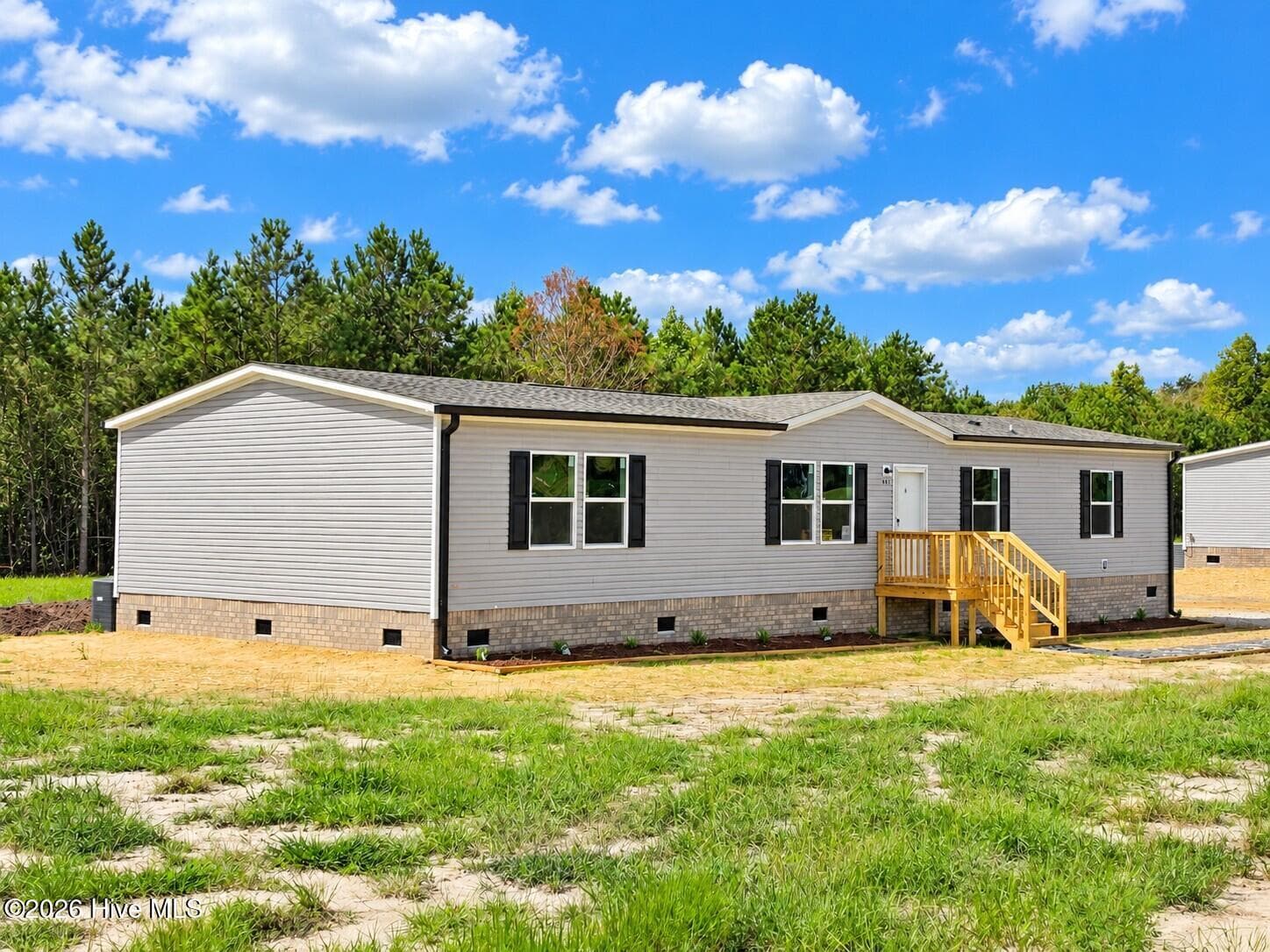 Manufactured Home at 940 Blind Bridge Road, Magnolia, NC 28453, photo 2 of 3
