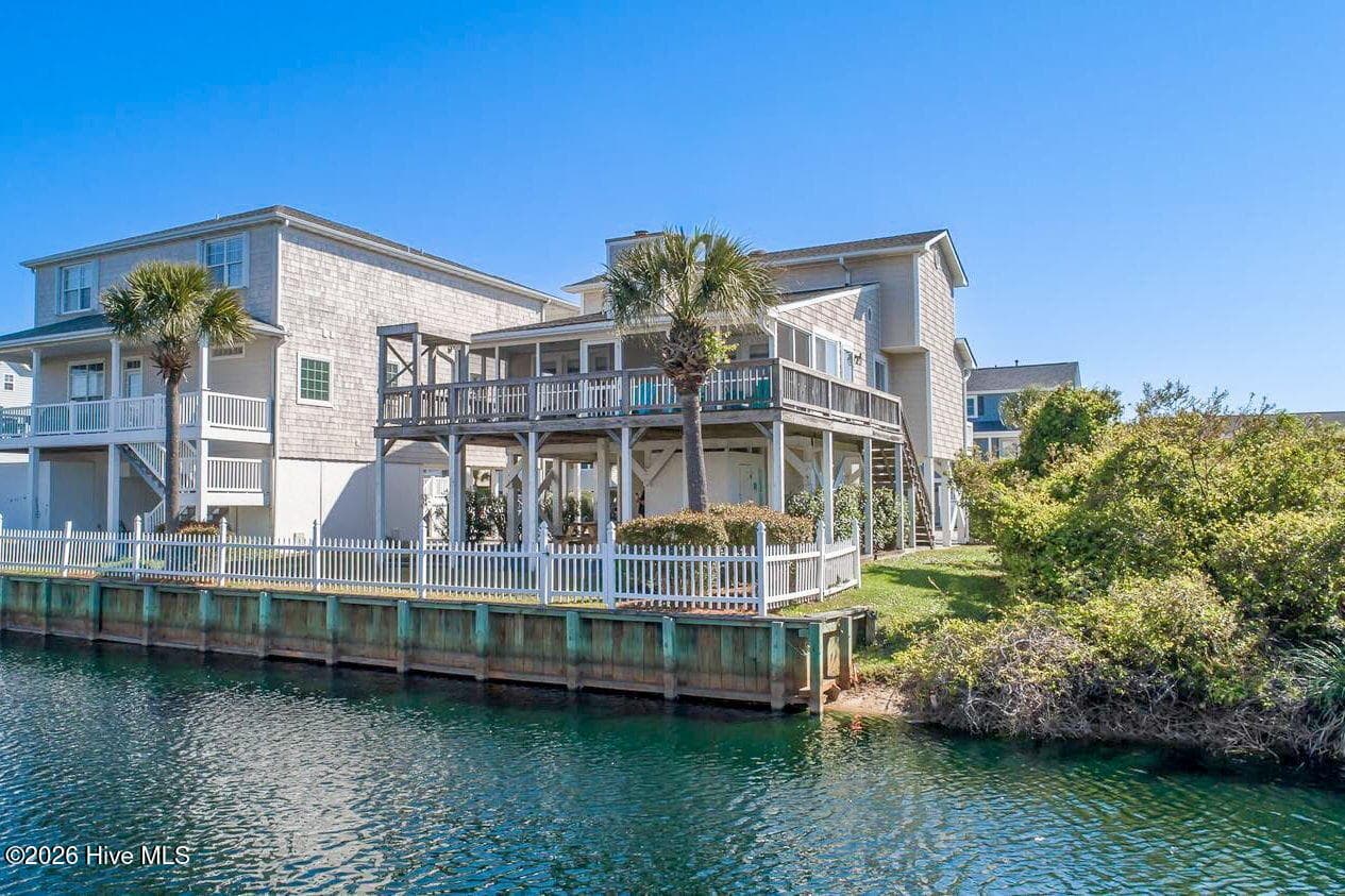 Single Family Residence at 9 Asheville Street, Ocean Isle Beach, NC 28469, photo 6 of 59