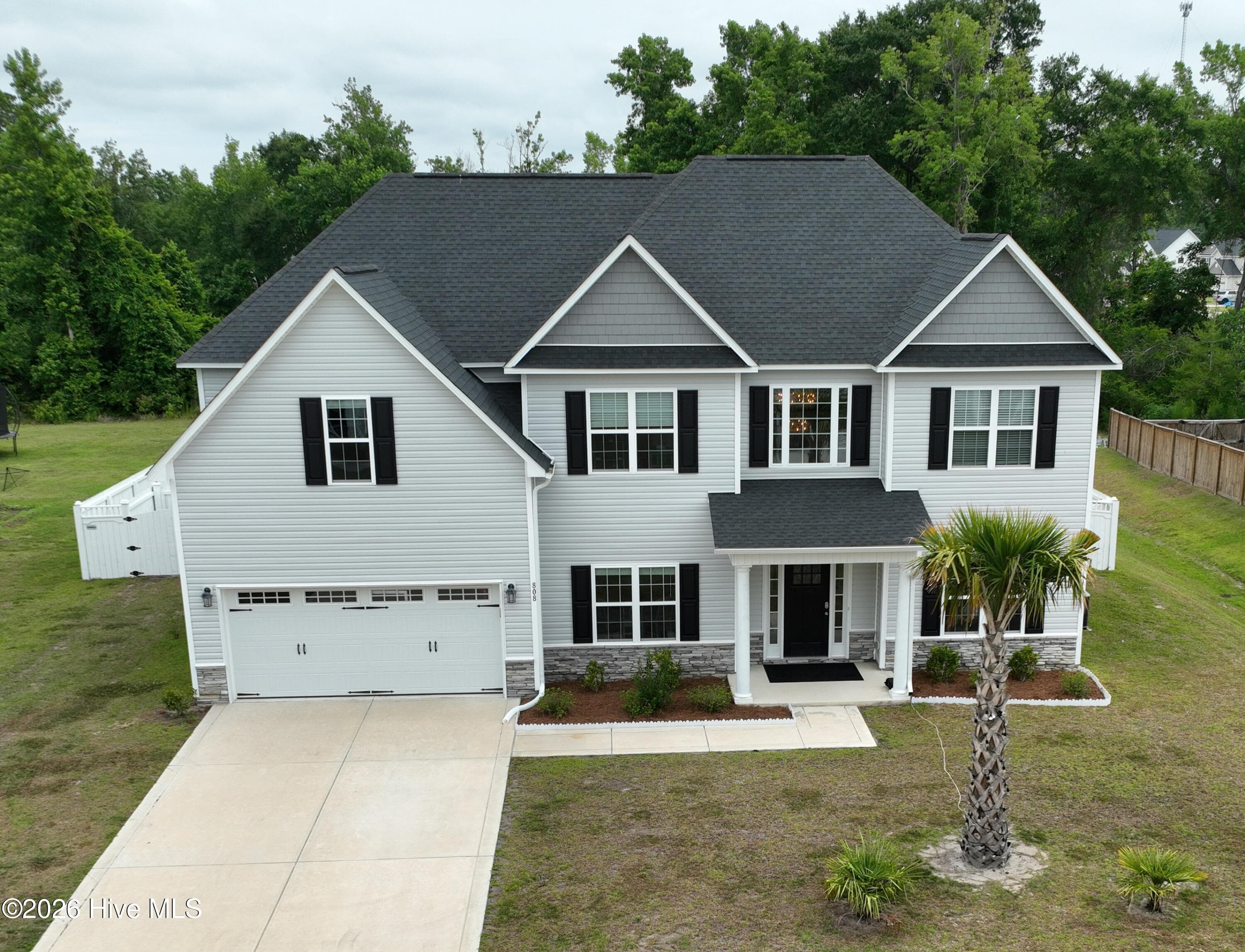 Single Family Residence at 808 Colchester Reef Run, Sneads Ferry, NC 28460, photo 6 of 48