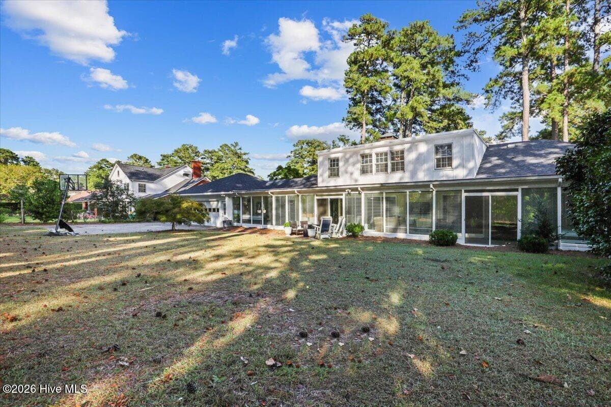 Single Family Residence at 1304 Greenbriar Road, Kinston, NC 28501, photo 9 of 66