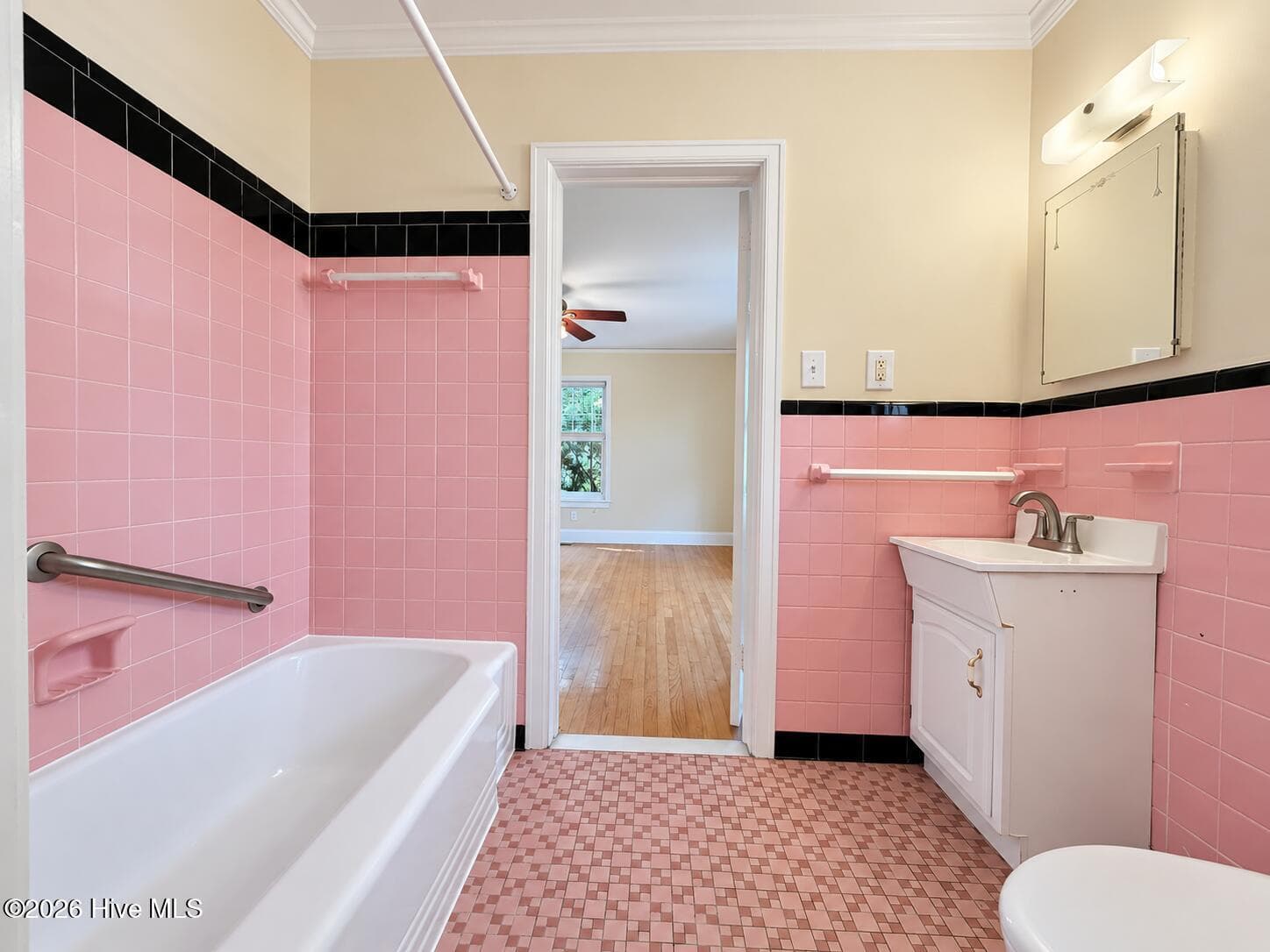 Single Family Residence at 320 Northern Boulevard, Wilmington, NC 28401, photo 49 of 159