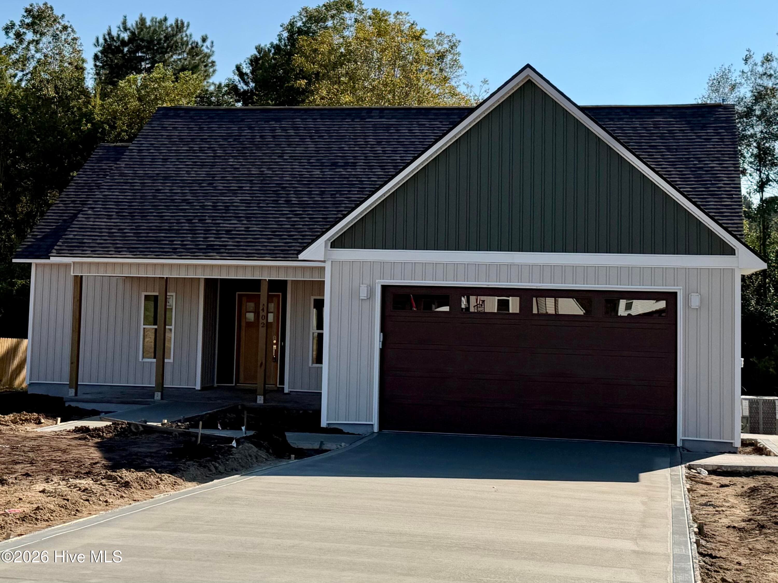 Single Family Residence at 402 Wade Drive, Richlands, NC 28574, photo 2 of 74