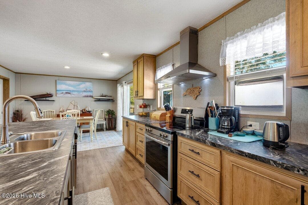 Manufactured Home at 3459 Lakeview Drive SW, Supply, NC 28462, photo 22 of 70