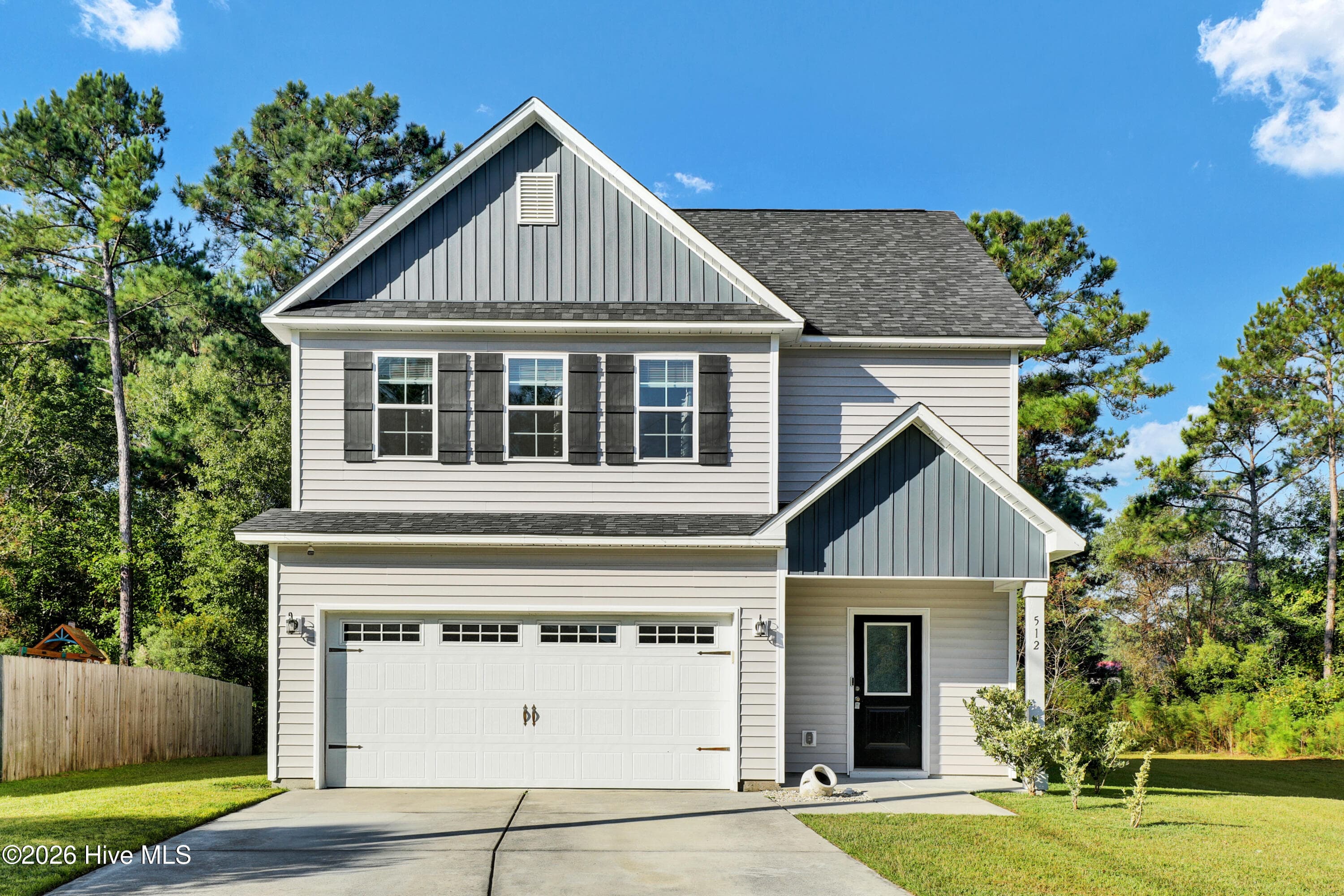Single Family Residence at 512 Everett Glades, Sneads Ferry, NC 28460, photo 5 of 68