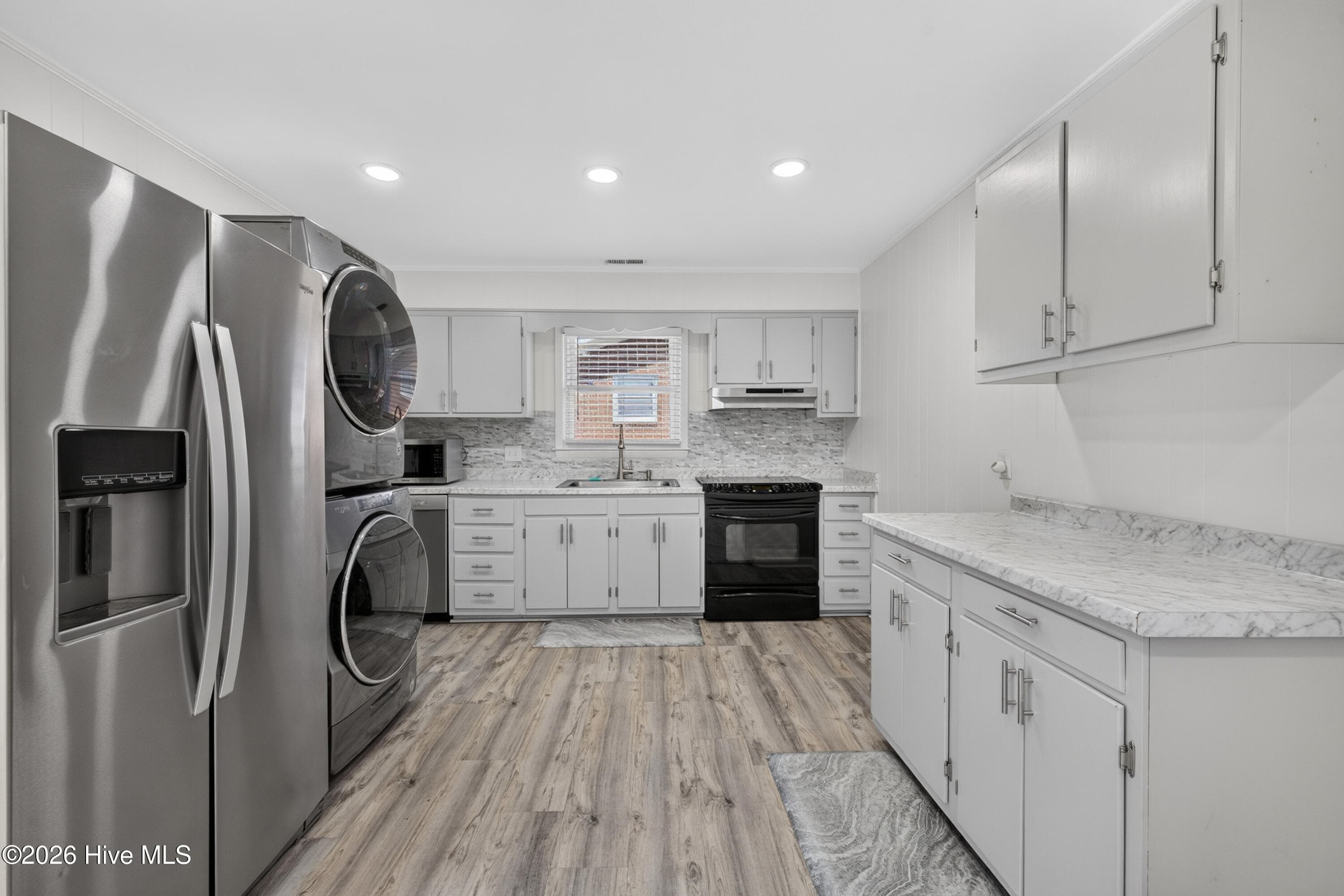 Single Family Residence at 705 Holbrooke Avenue, Wilmington, NC 28412, photo 15 of 36