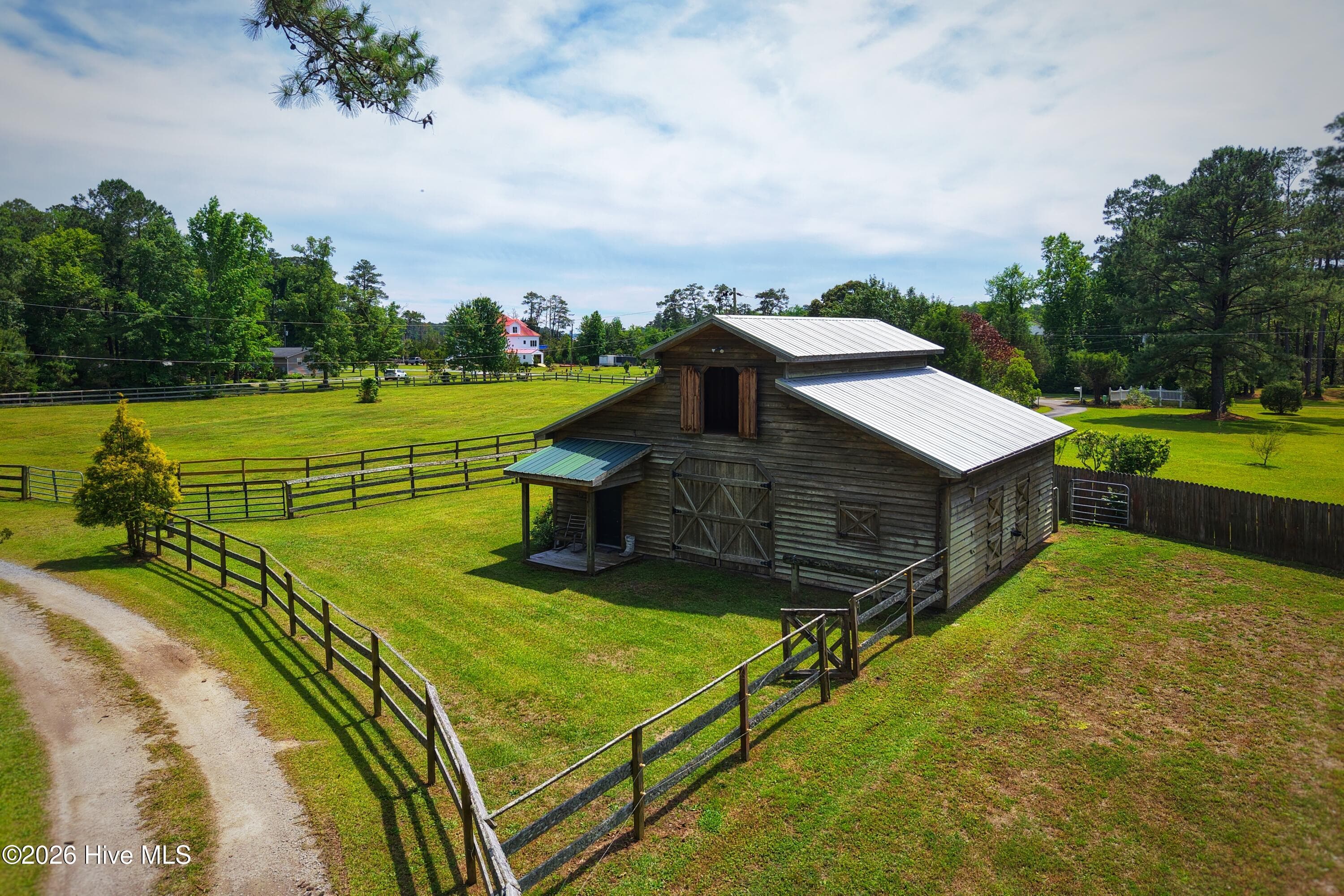 Single Family Residence at 1002 Howells Road, Grantsboro, NC 28529, photo 10 of 87