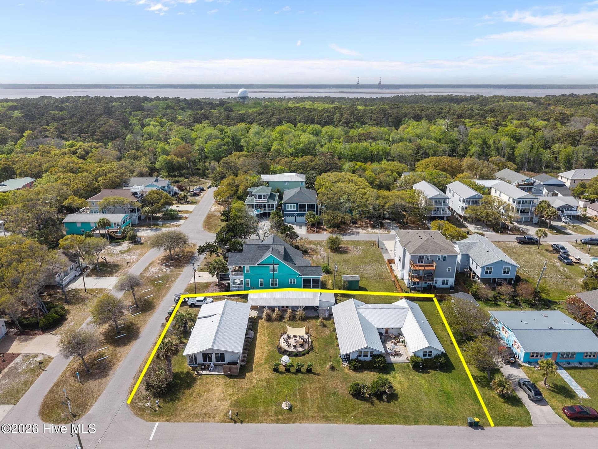 3 custom designed bungalows. 3 full lots. Steps from the beach. - 636 & 644 S Third Avenue, Kure Beach, NC 28449