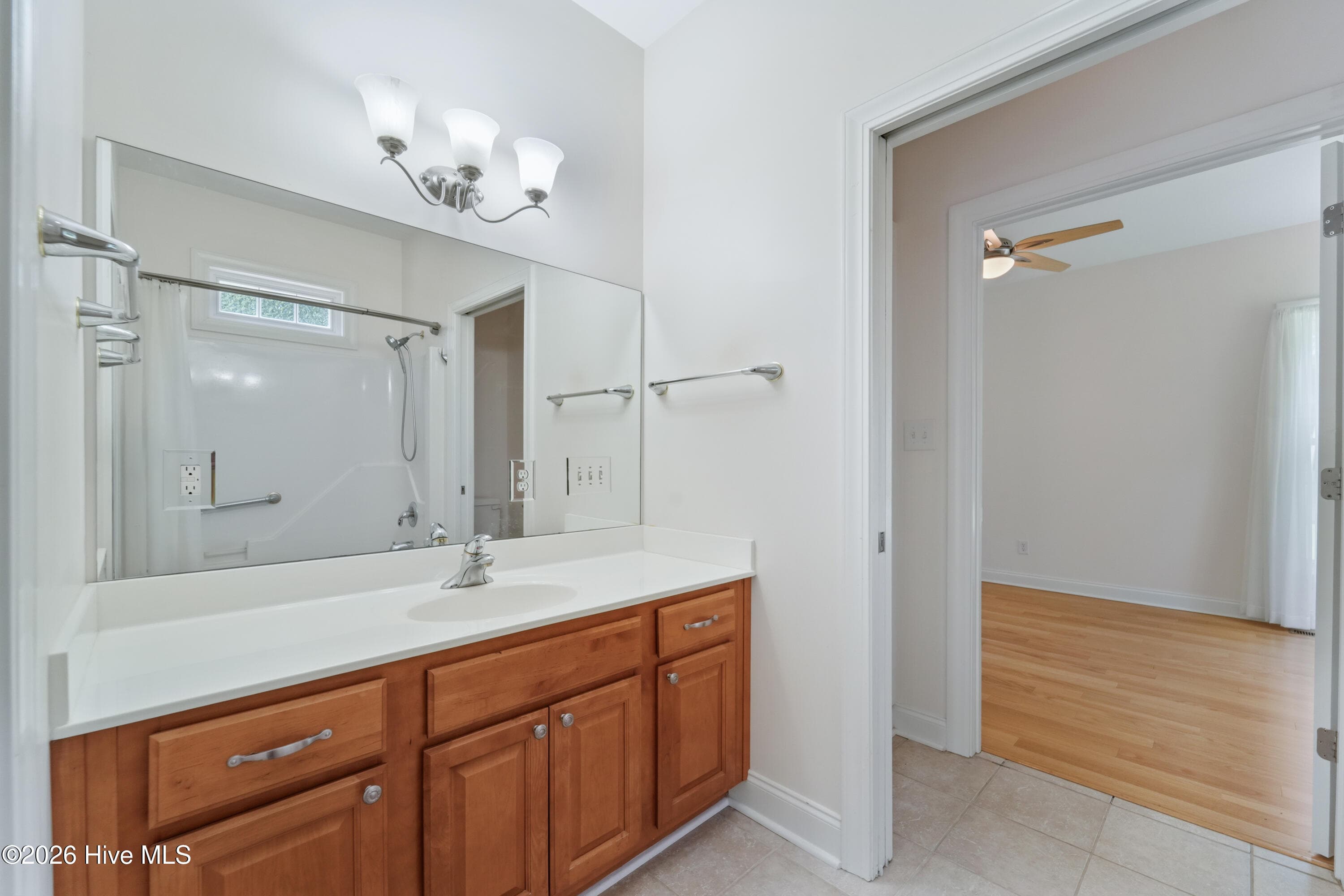 Jack n Jill Bathroom - 1380 Oak Grove Road, Trenton, NC 28585