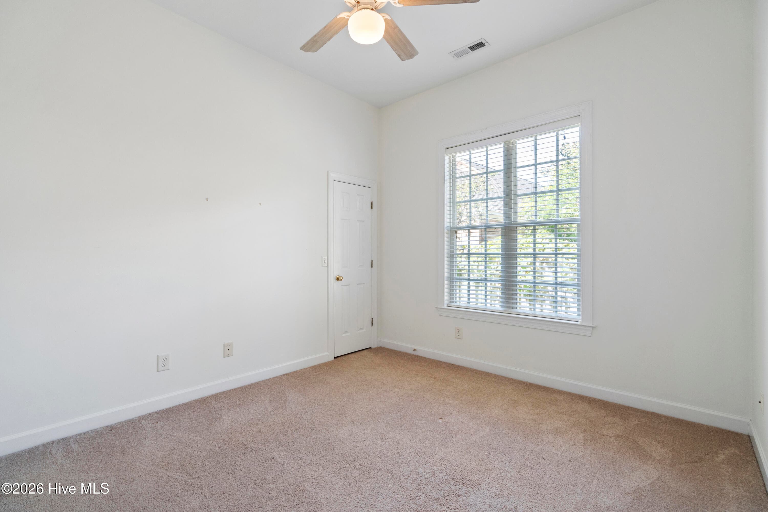 Single Family Residence at 4902 Dewars Circle, Wilmington, NC 28409, photo 17 of 52