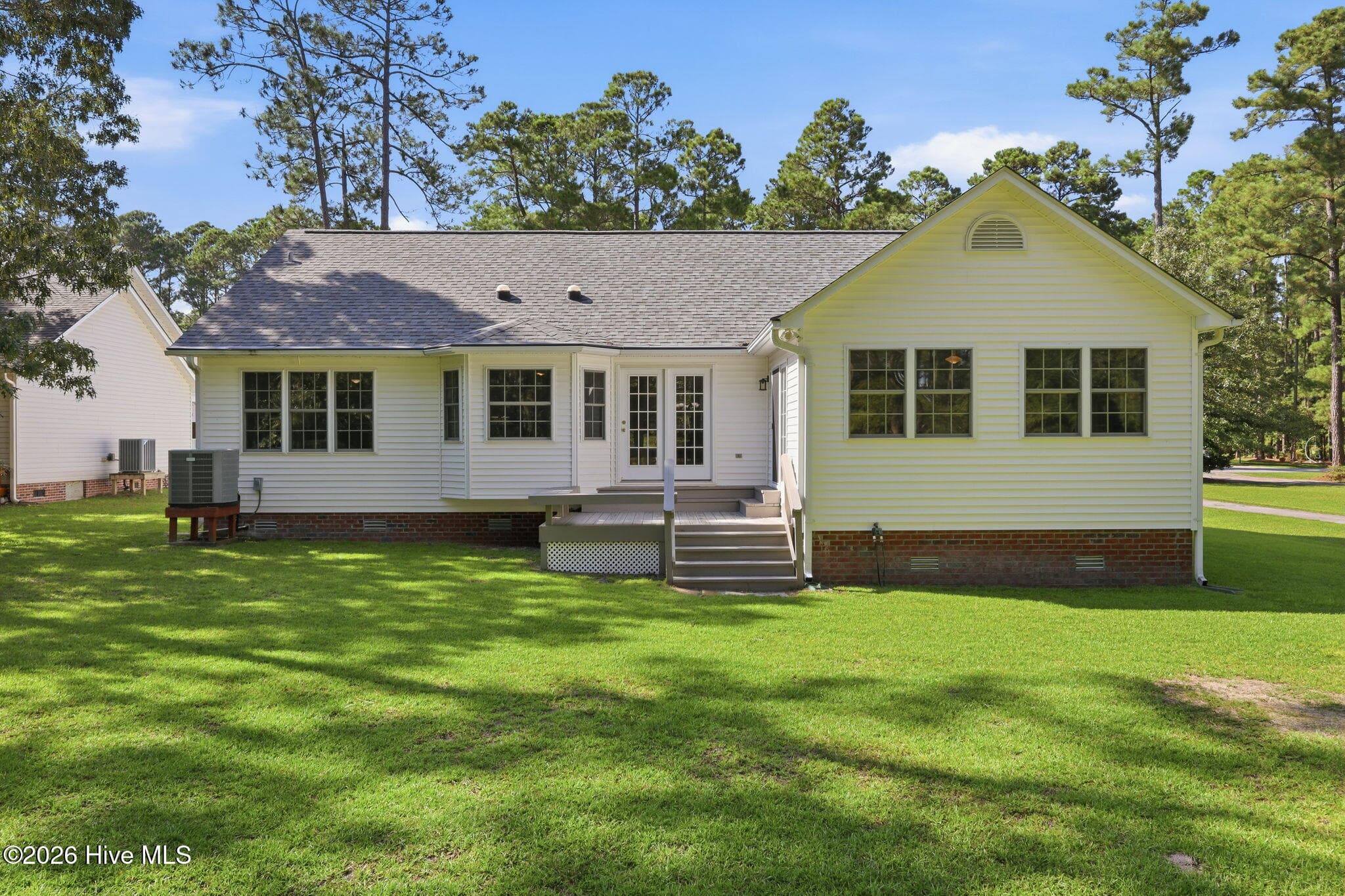 Single Family Residence at 2119 Royal Pines Drive, New Bern, NC 28560, photo 35 of 58