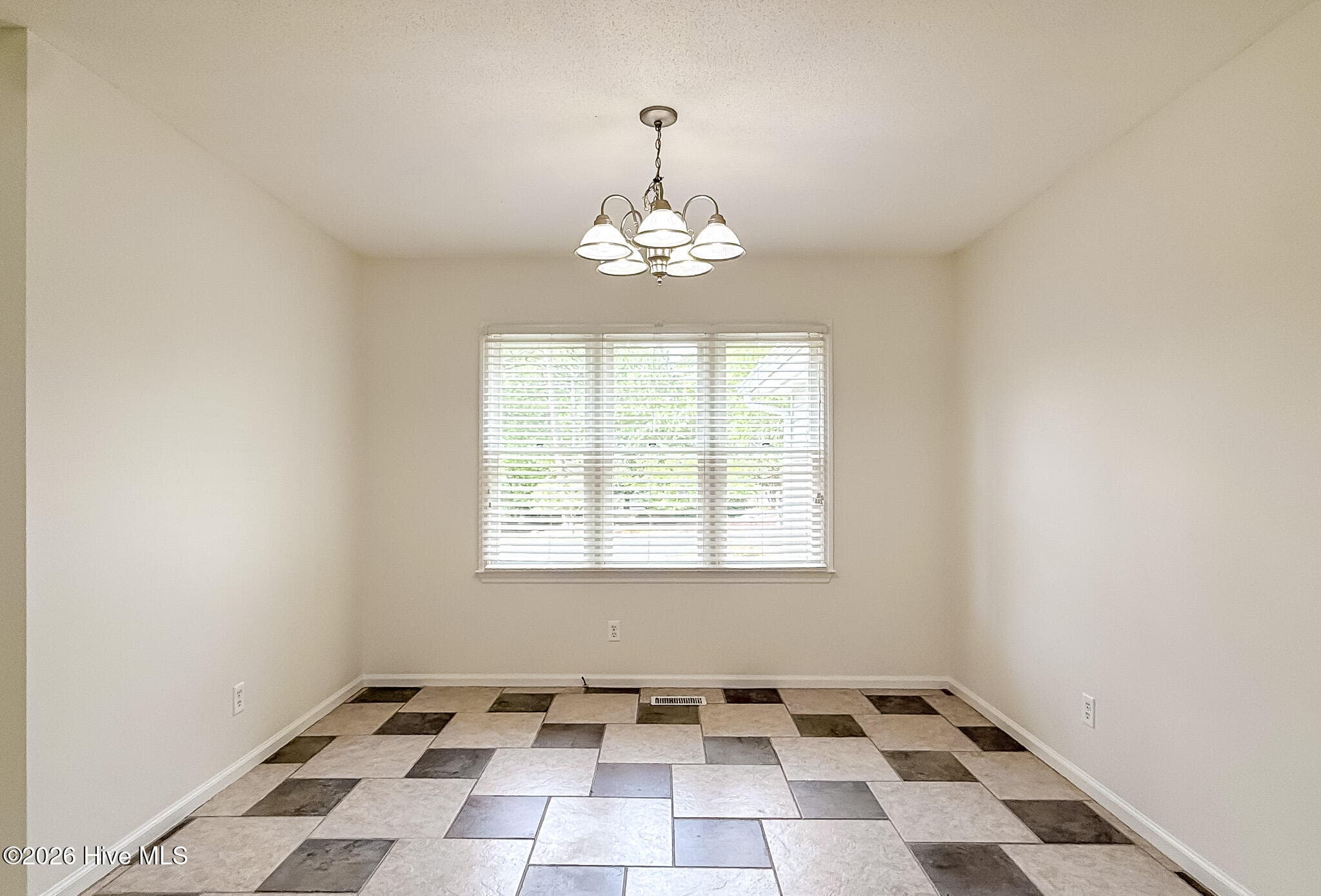 Single Family Residence at 5 Bridle Path Circle, Pinehurst, NC 28374, photo 15 of 65