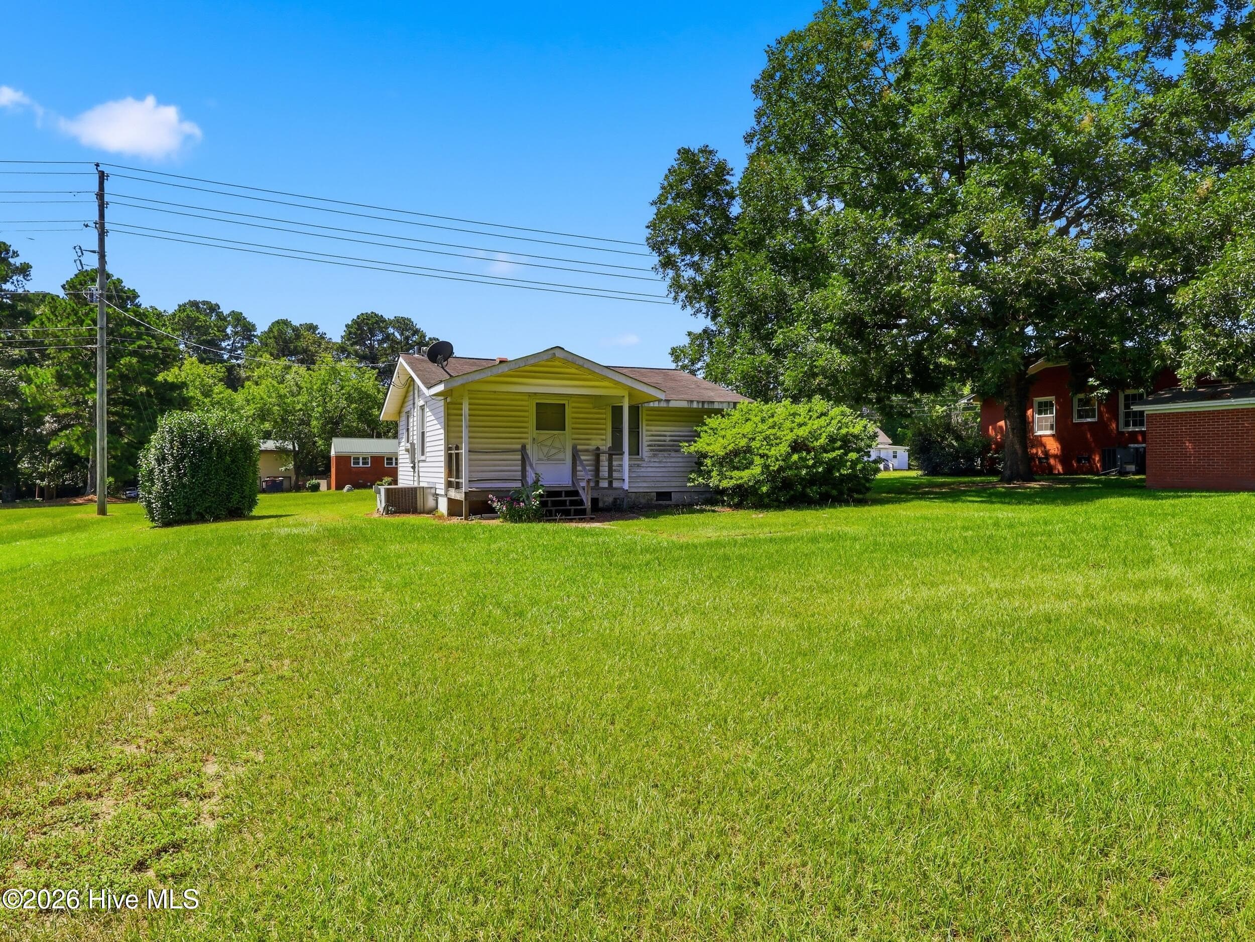 Single Family Residence at 8701 White Oak Road, Garner, NC 27529, photo 33 of 41