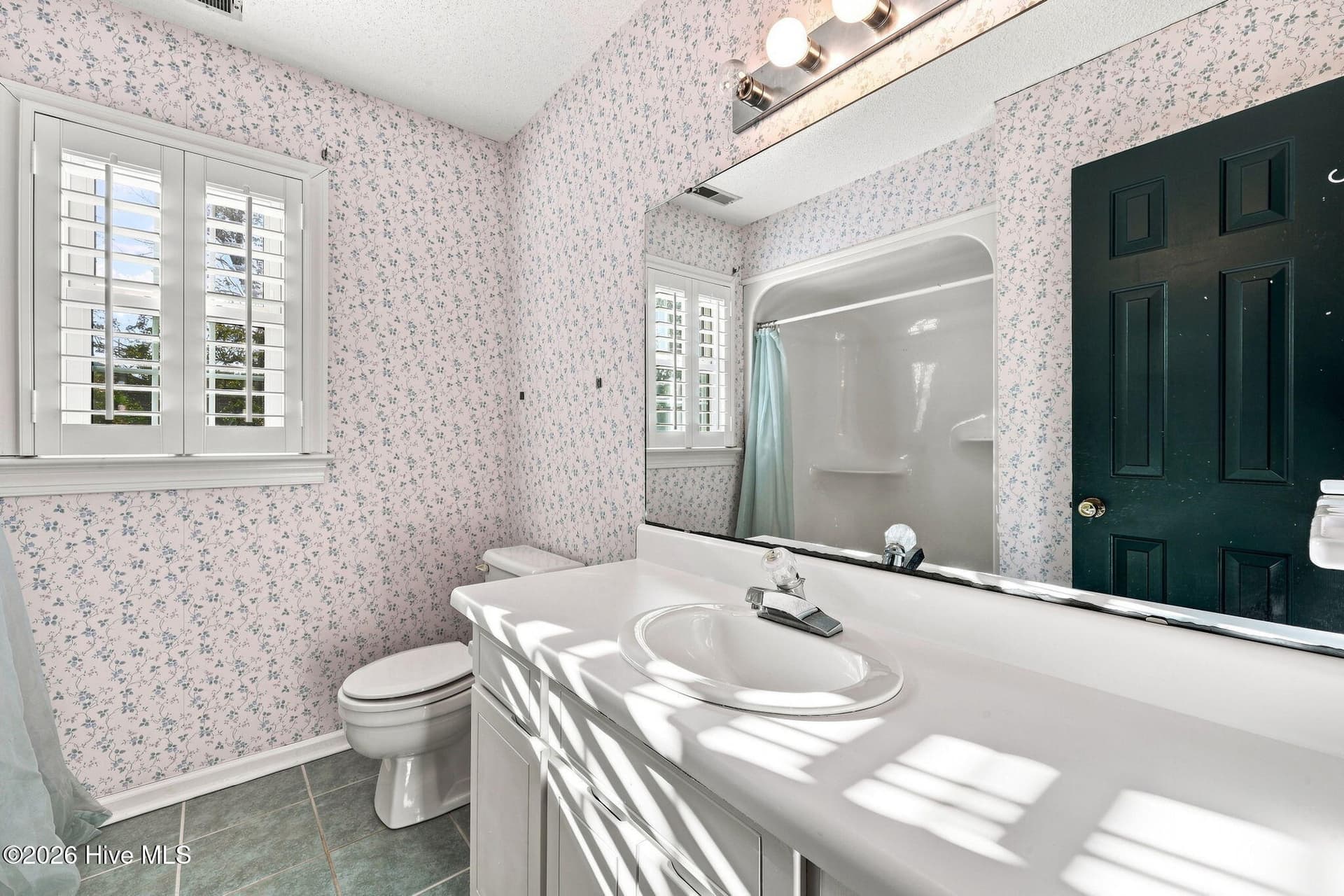 Single Family Residence at 1053 Colleton Way, Trent Woods, NC 28562, photo 31 of 57
