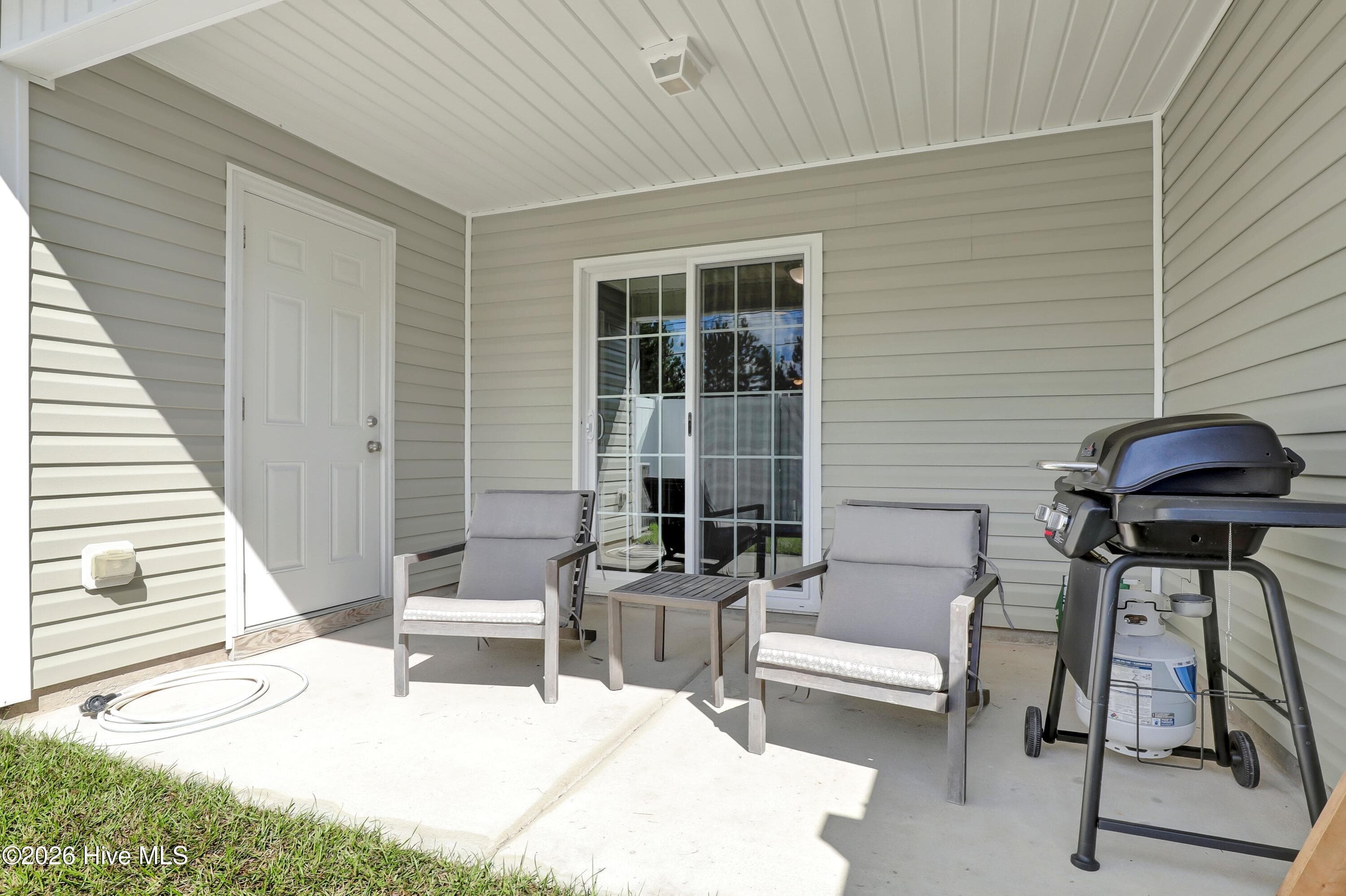 Townhouse at 123 W Murrow Lane, Jacksonville, NC 28546, photo 23 of 25