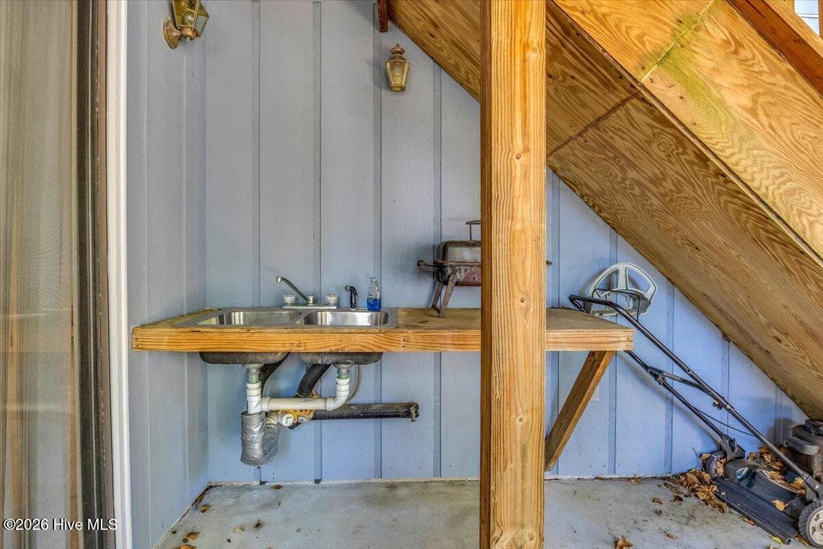 Outdoor table - 109 NE 30th Street, Oak Island, NC 28465