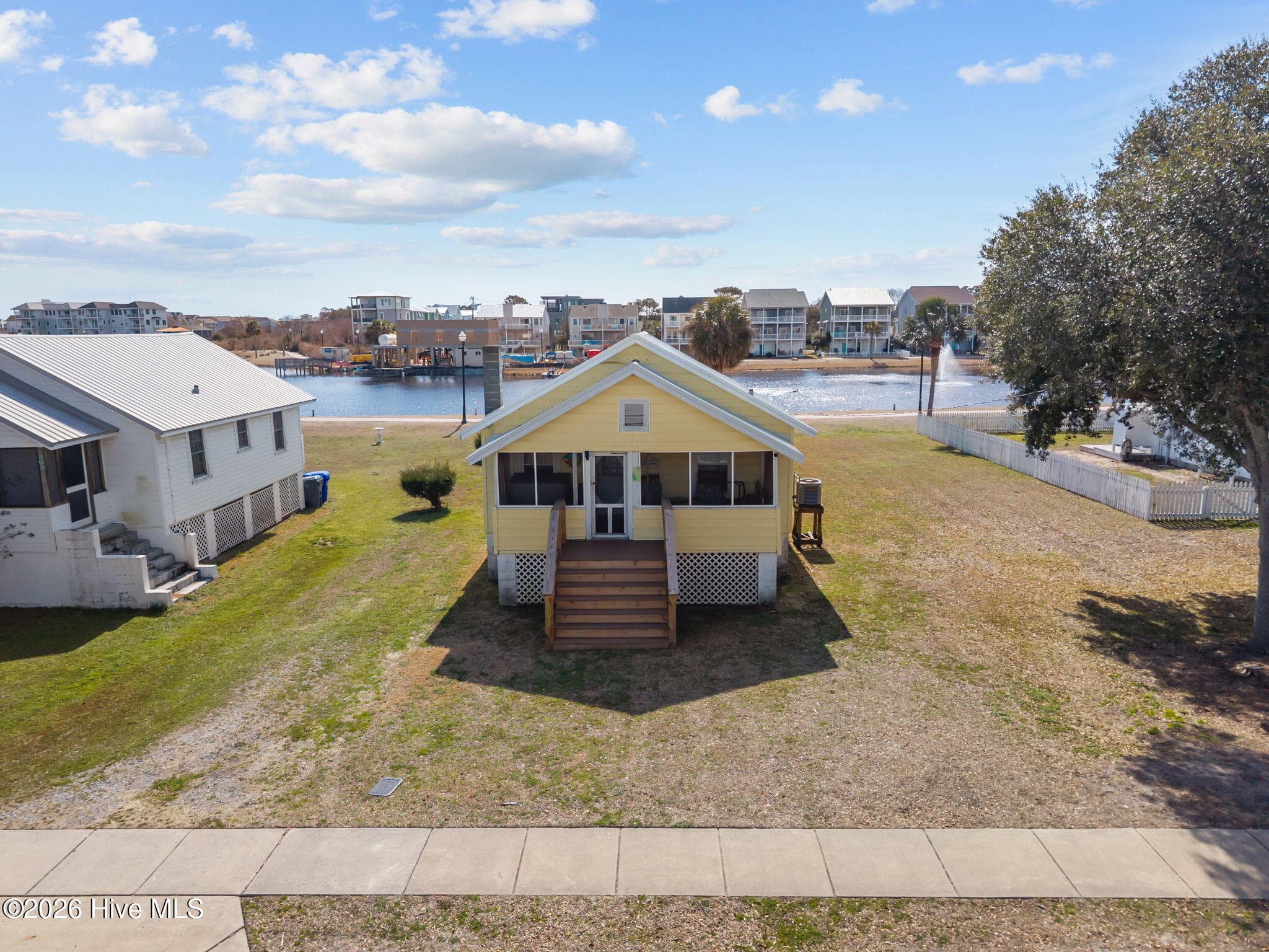 Single Family Residence at 305 Atlanta Avenue, Carolina Beach, NC 28428, photo 2 of 69