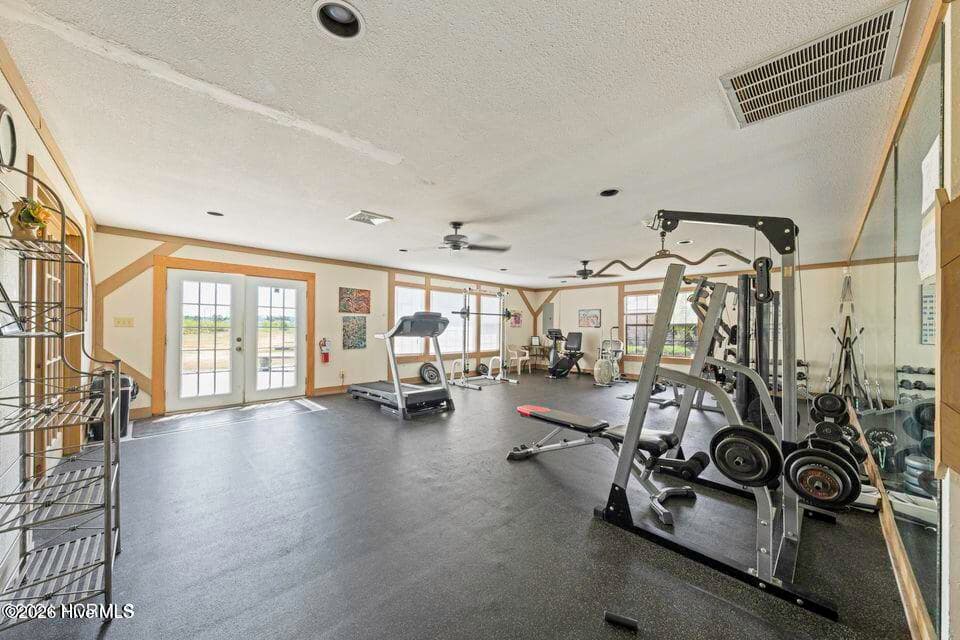 Single Family Residence at 341 Highlands Drive, Hampstead, NC 28443, photo 6 of 7