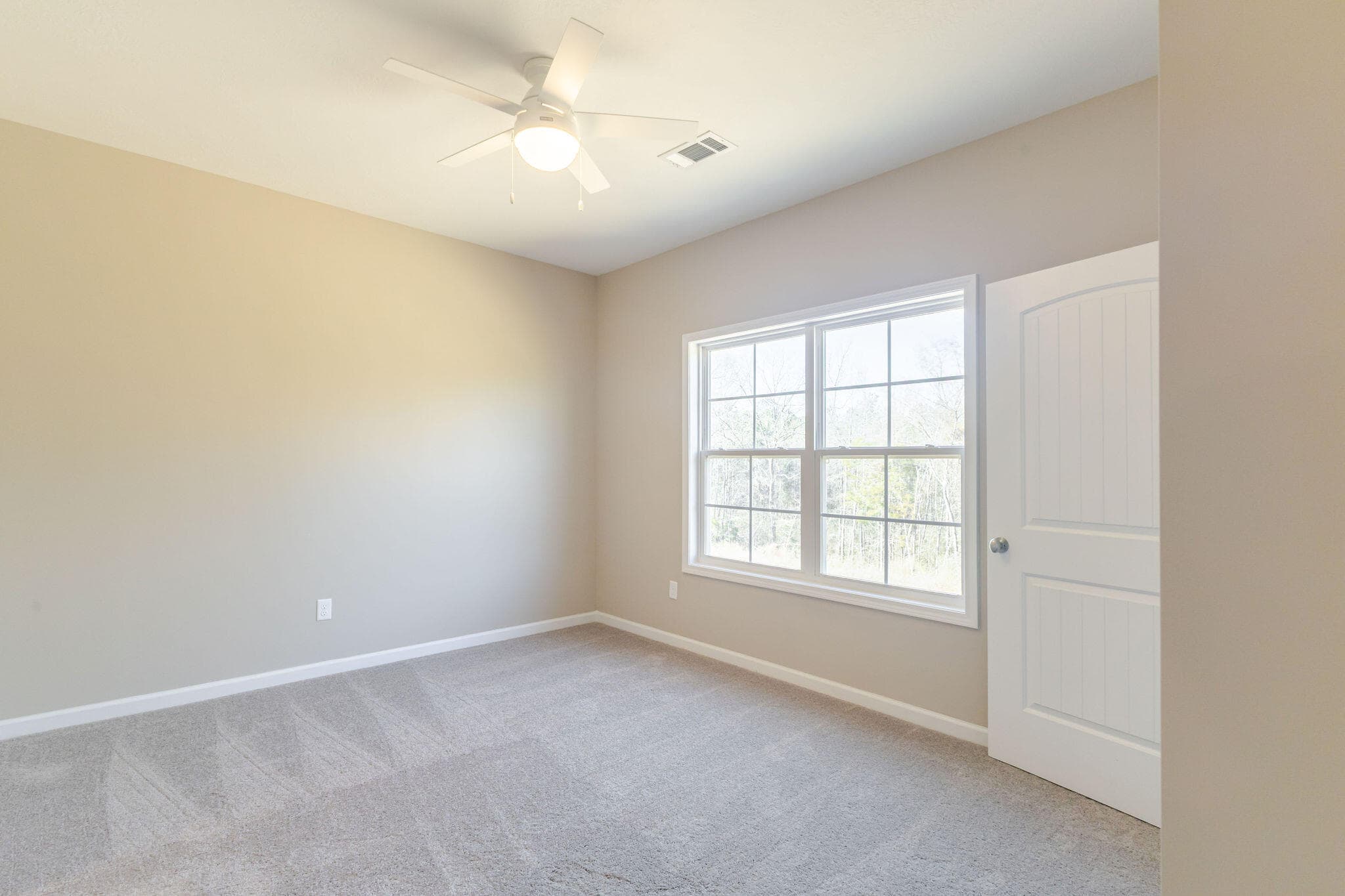 Townhouse at 355 Bordeaux Drive, Thomson, GA 30824, photo 18 of 22