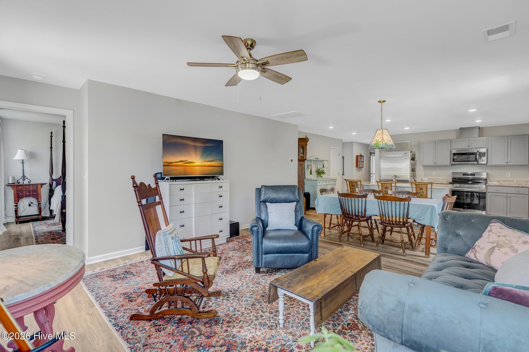 Single Family Residence at 4901 Abbington Oaks Way SE, Southport, NC 28461, photo 5 of 31