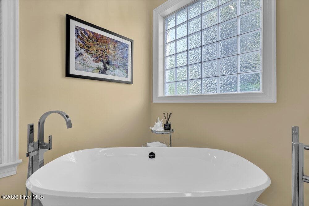 Single Family Residence at 2213 Fox Hunt Lane, Wilmington, NC 28405, photo 31 of 79