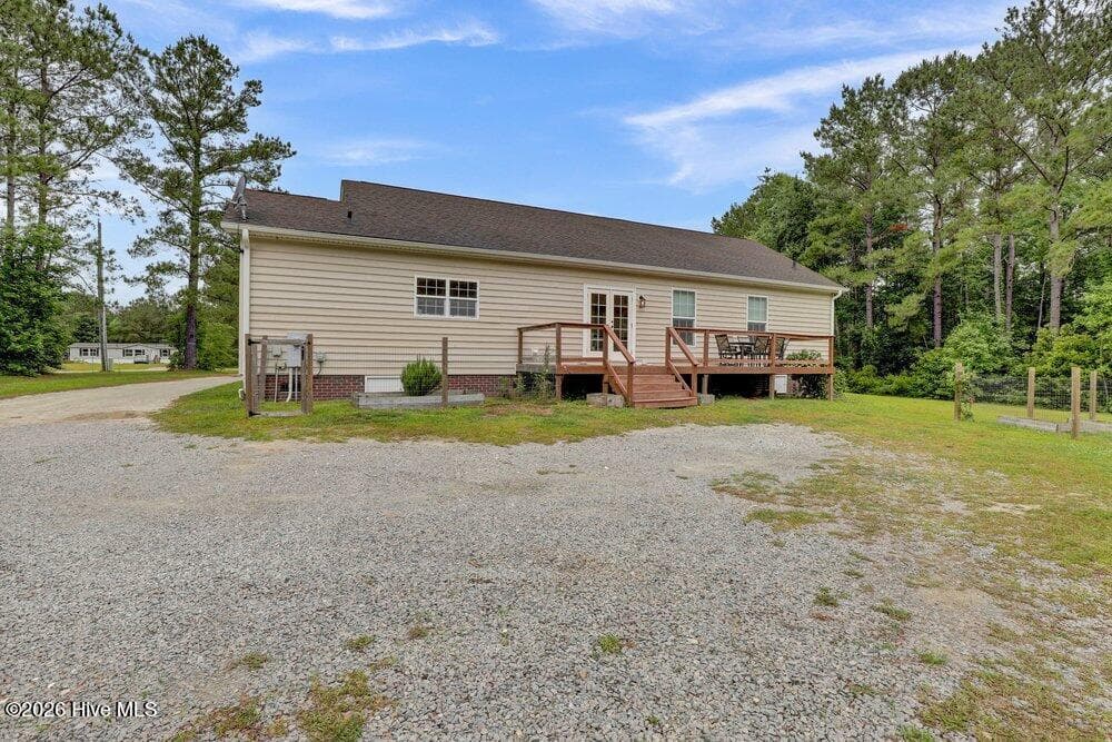 Single Family Residence at 635 Cross Creek Drive, Hampstead, NC 28443, photo 21 of 36