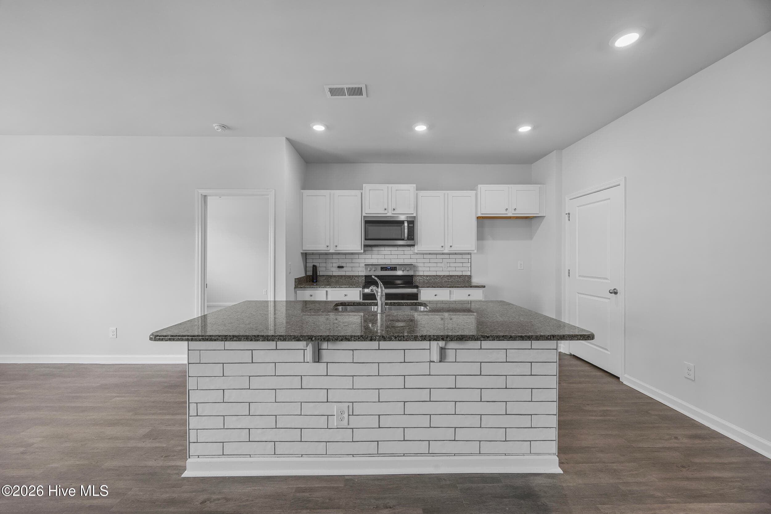 Single Family Residence at 9633 Large Oak Court, Winnabow, NC 28479, photo 22 of 54