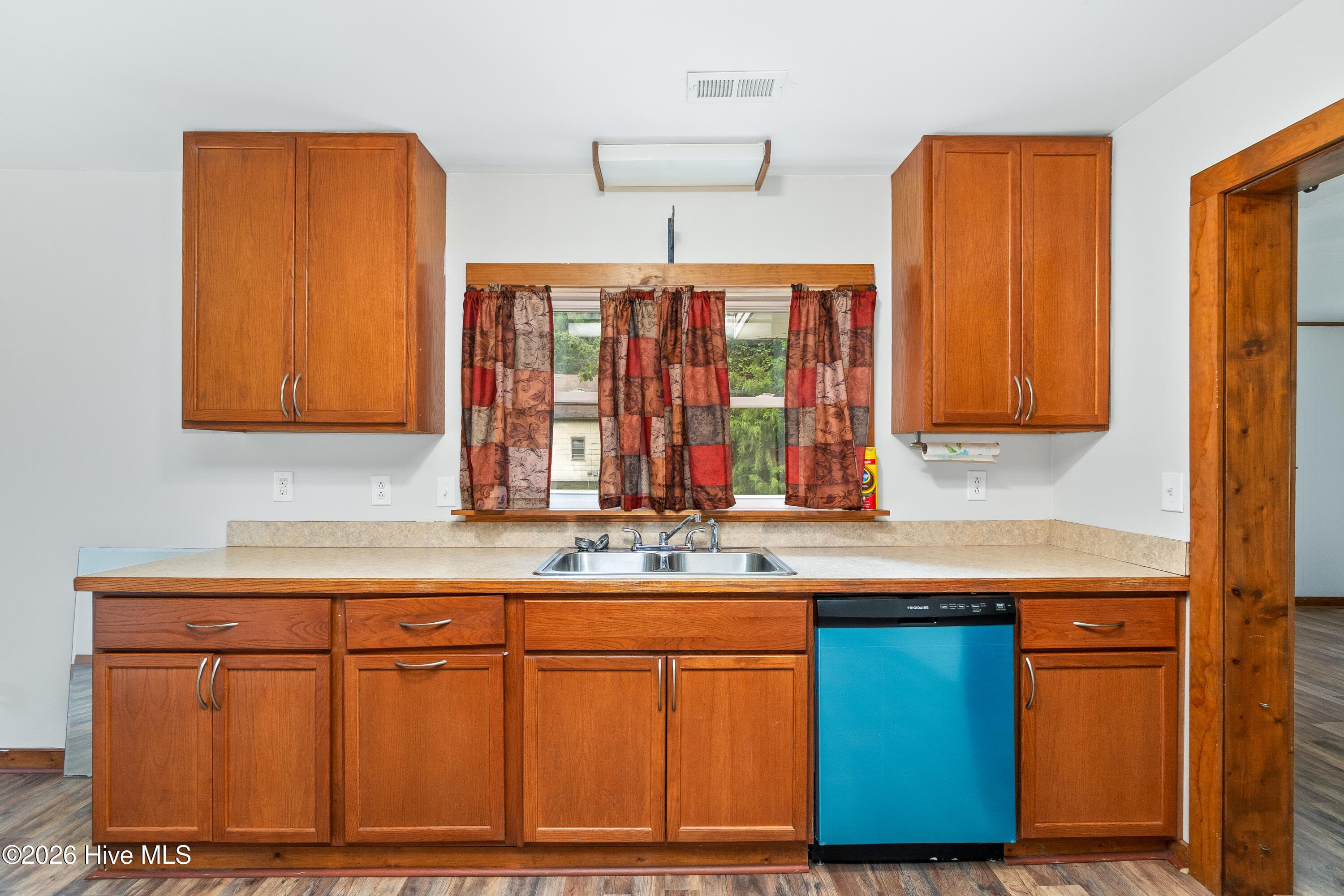 Single Family Residence at 1815 W Main Ext, Elizabeth City, NC 27909, photo 9 of 51