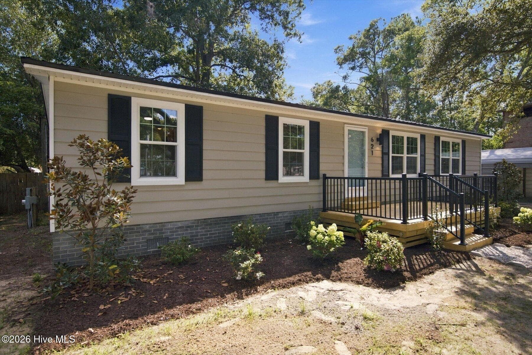 Manufactured Home at 621 Harbor Drive SE, Bolivia, NC 28422, photo 13 of 46