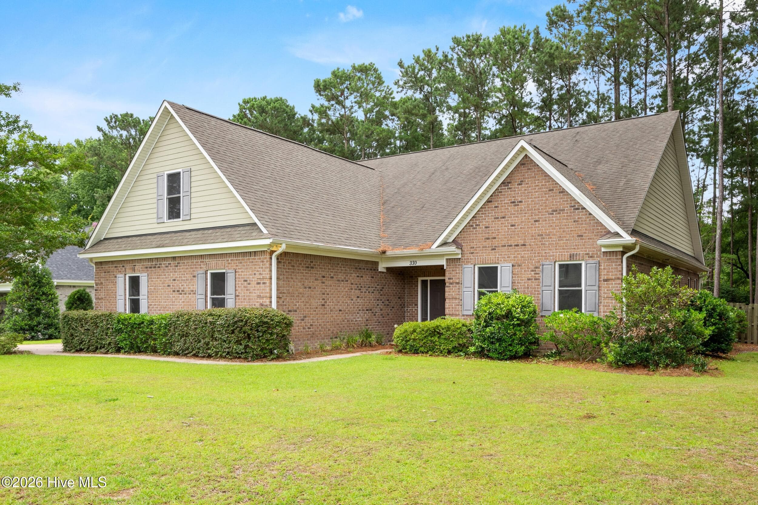 Single Family Residence at 330 Crown Pointe Drive, Hampstead, NC 28443, photo 2 of 51
