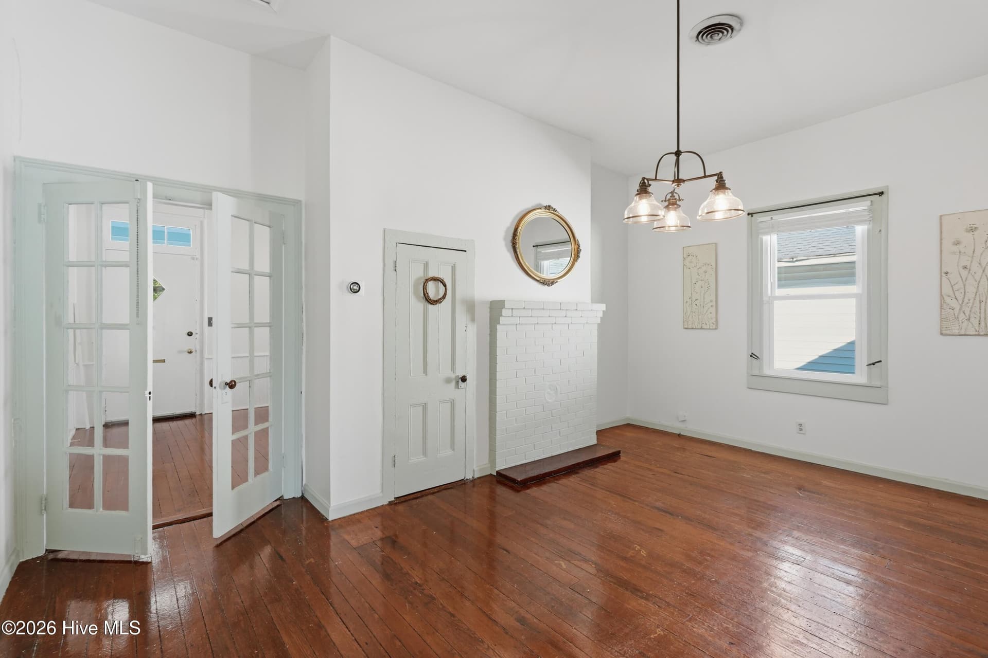 Single Family Residence at 619 S 6th Street, Wilmington, NC 28401, photo 10 of 54