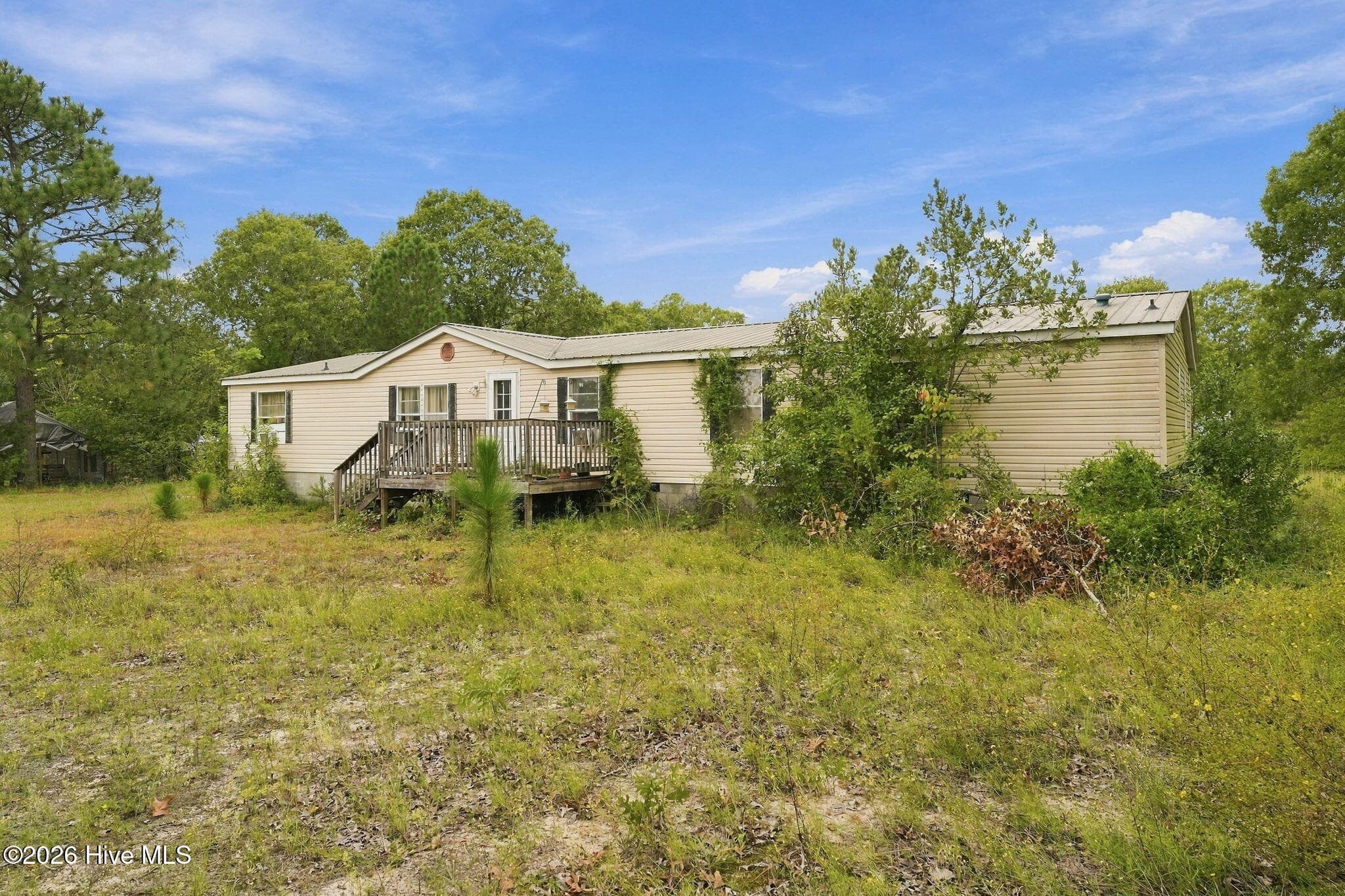 Manufactured Home at 146 Birch Drive, Vass, NC 28394, photo 2 of 24