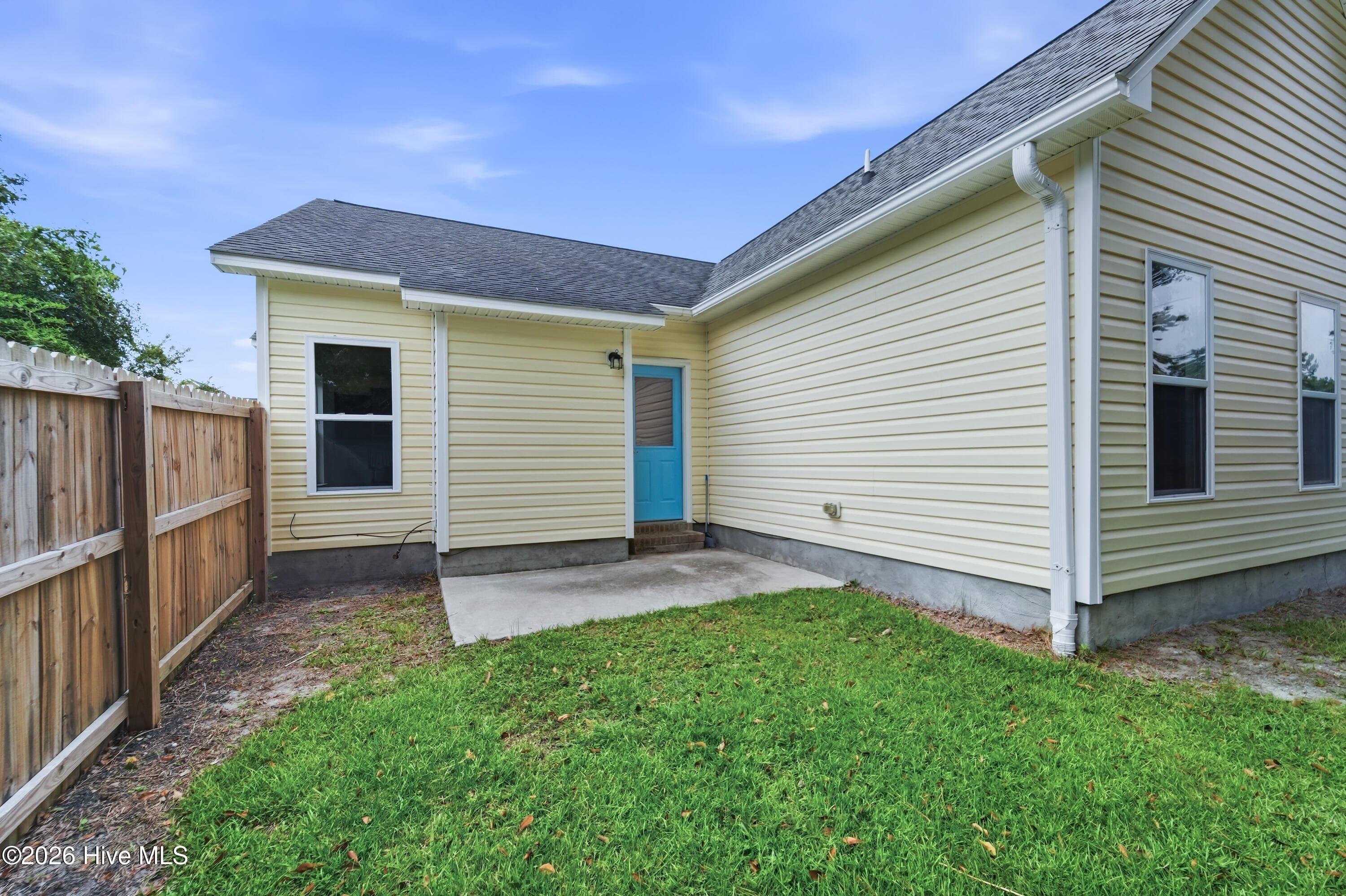 Single Family Residence at 103 Forsythia Court, Jacksonville, NC 28546, photo 15 of 48