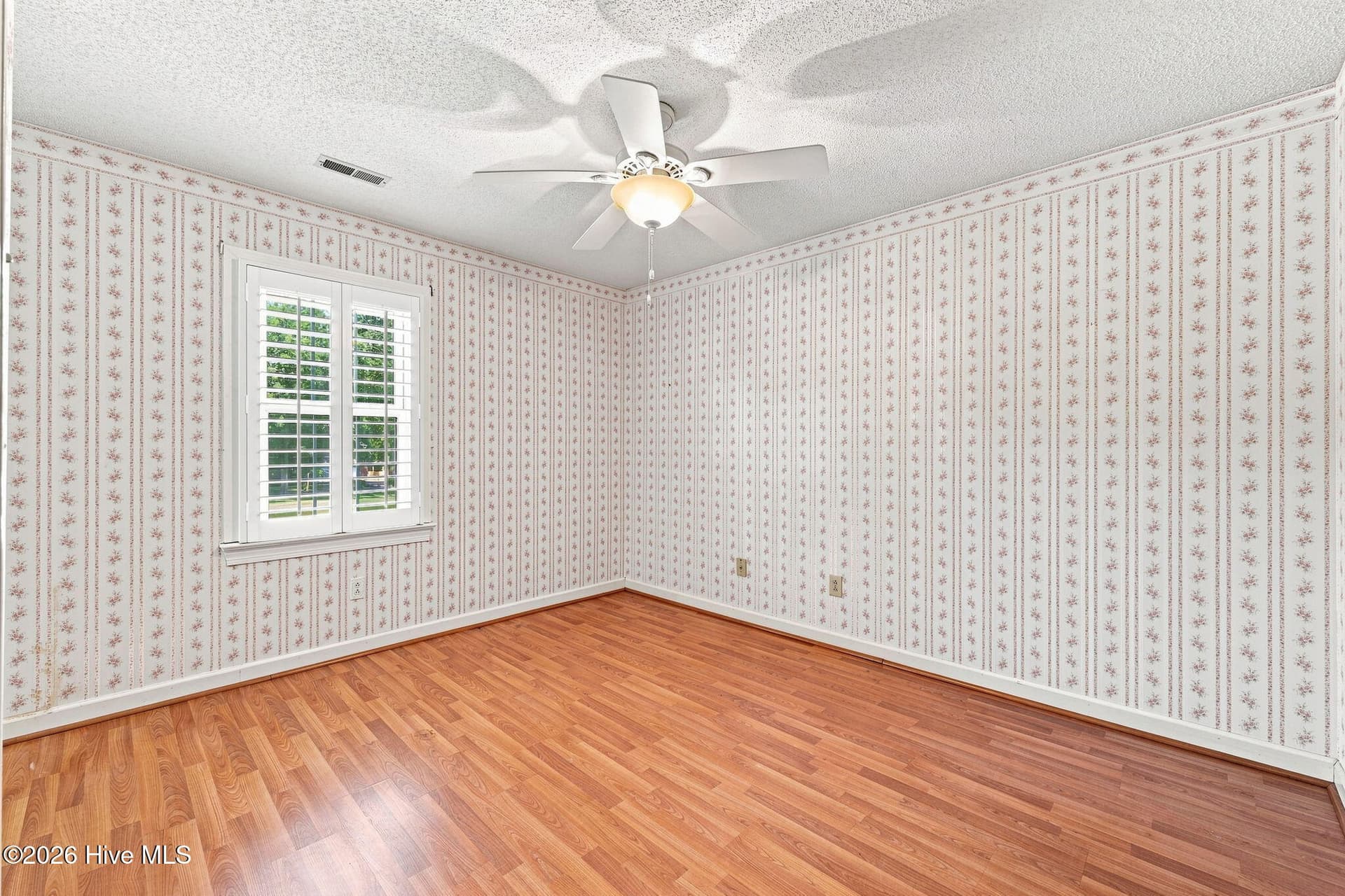 Single Family Residence at 1053 Colleton Way, Trent Woods, NC 28562, photo 25 of 57