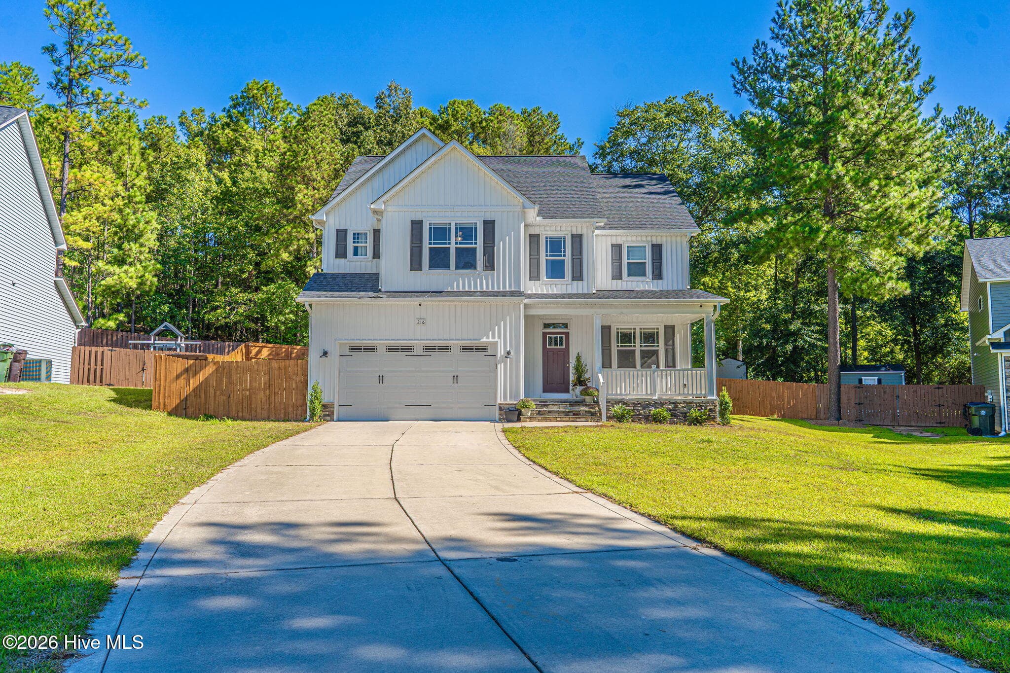 Single Family Residence at 216 Vanderbuilt Court, Aberdeen, NC 28315, photo 2 of 38