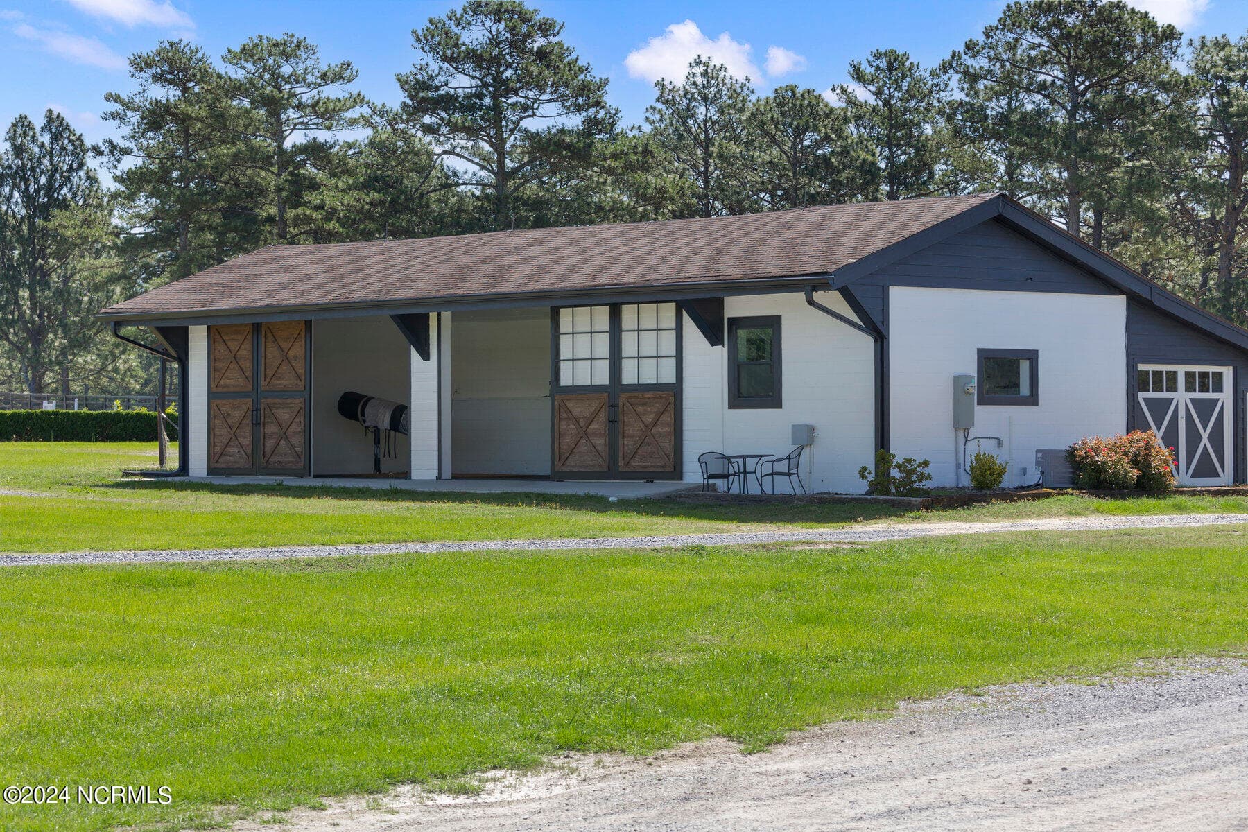 Single Family Residence at 450 Addor Road, Aberdeen, NC 28315, photo 38 of 47