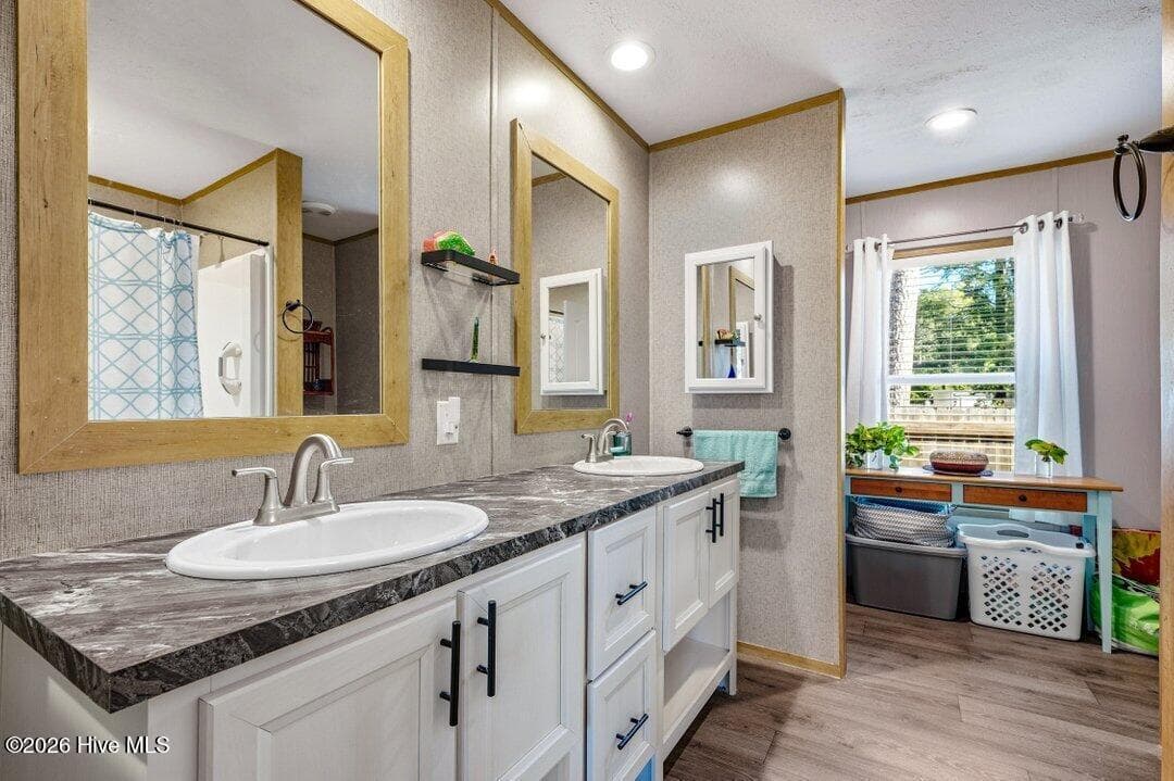 Manufactured Home at 3459 Lakeview Drive SW, Supply, NC 28462, photo 28 of 70