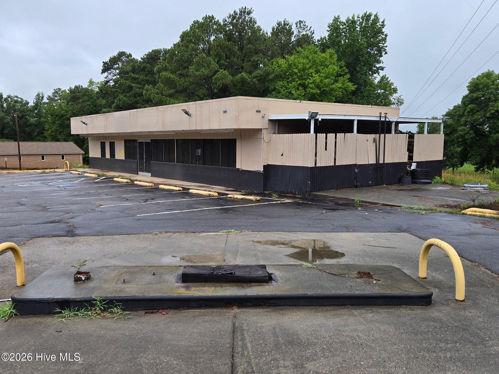 Business at 1522 W Wall Street, Wadesboro, NC 28170, photo 3 of 20