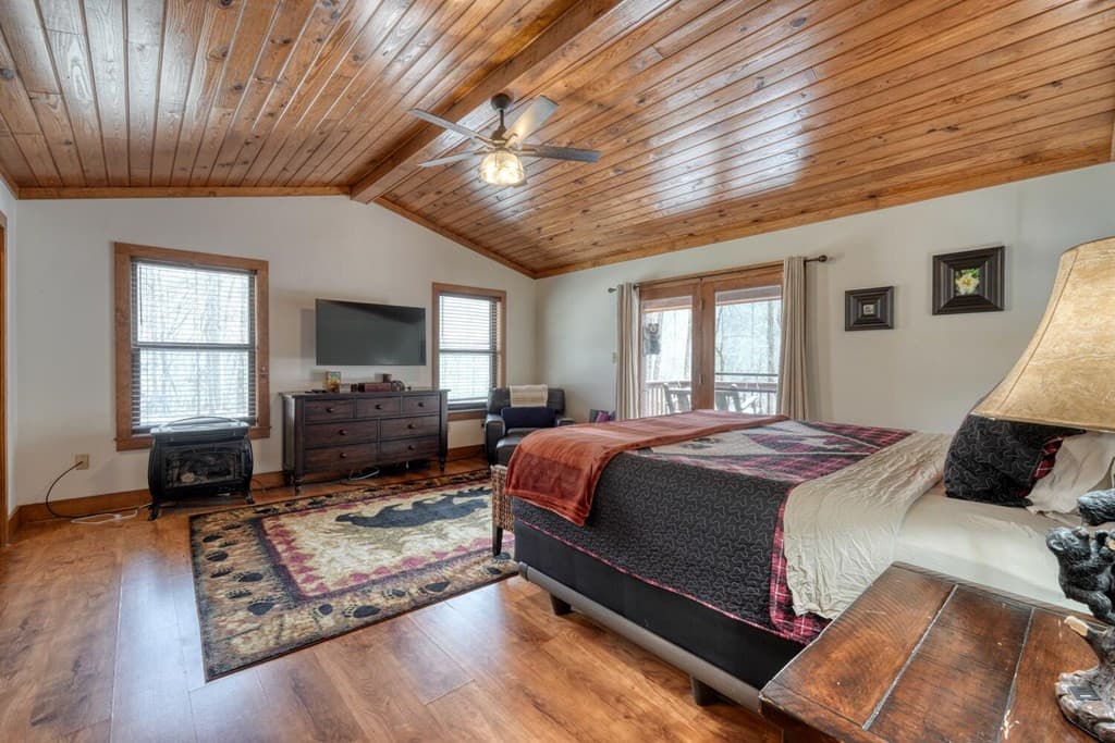 Residential at 575 Carolina Springs Lane, Franklin, NC 28734, photo 21 of 68