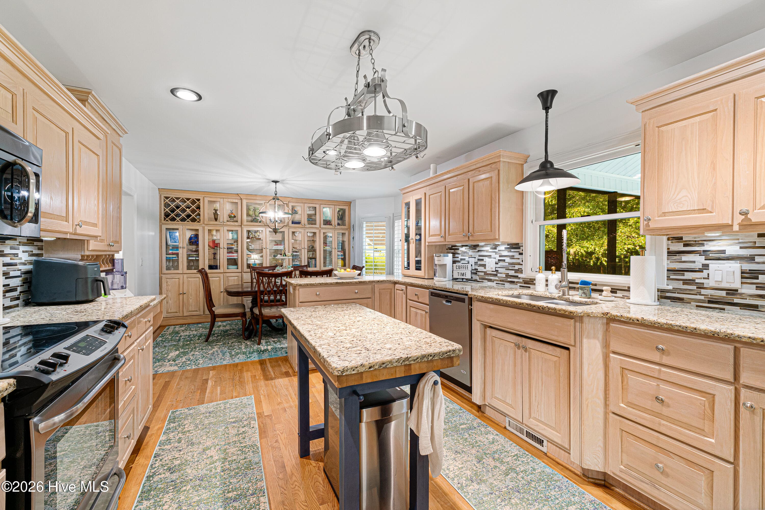 Single Family Residence at 415 Hillcrest Drive, Morehead City, NC 28557, photo 9 of 61