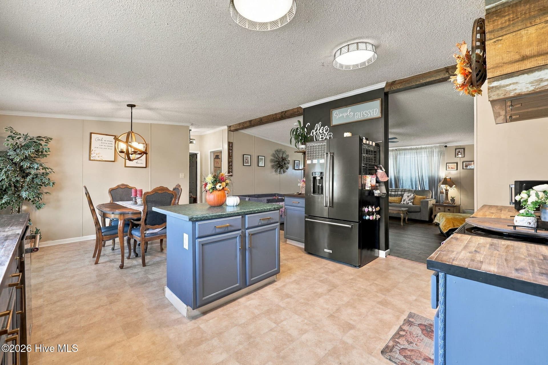Manufactured Home at 102 Wildcat Court, Richlands, NC 28574, photo 19 of 55