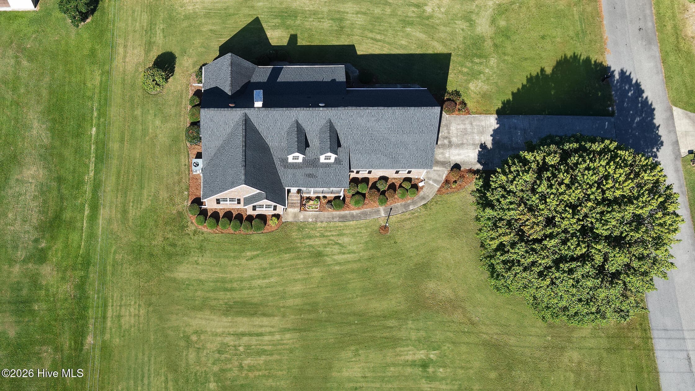 Single Family Residence at 944 Country Club Drive, Ayden, NC 28513, photo 13 of 61