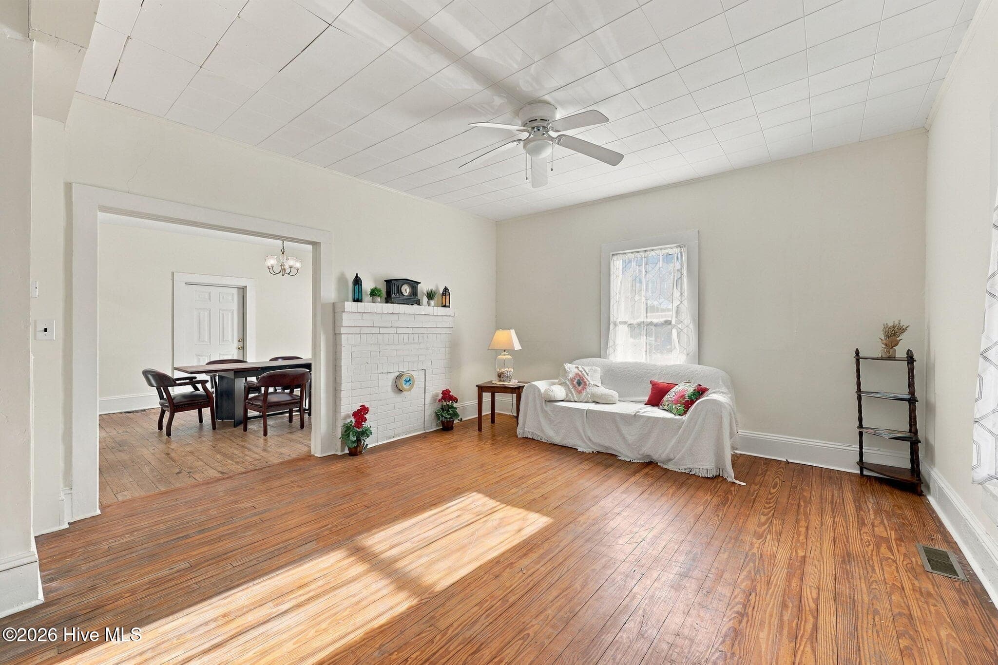 Business at 122 W 5th Street, Washington, NC 27889, photo 25 of 81