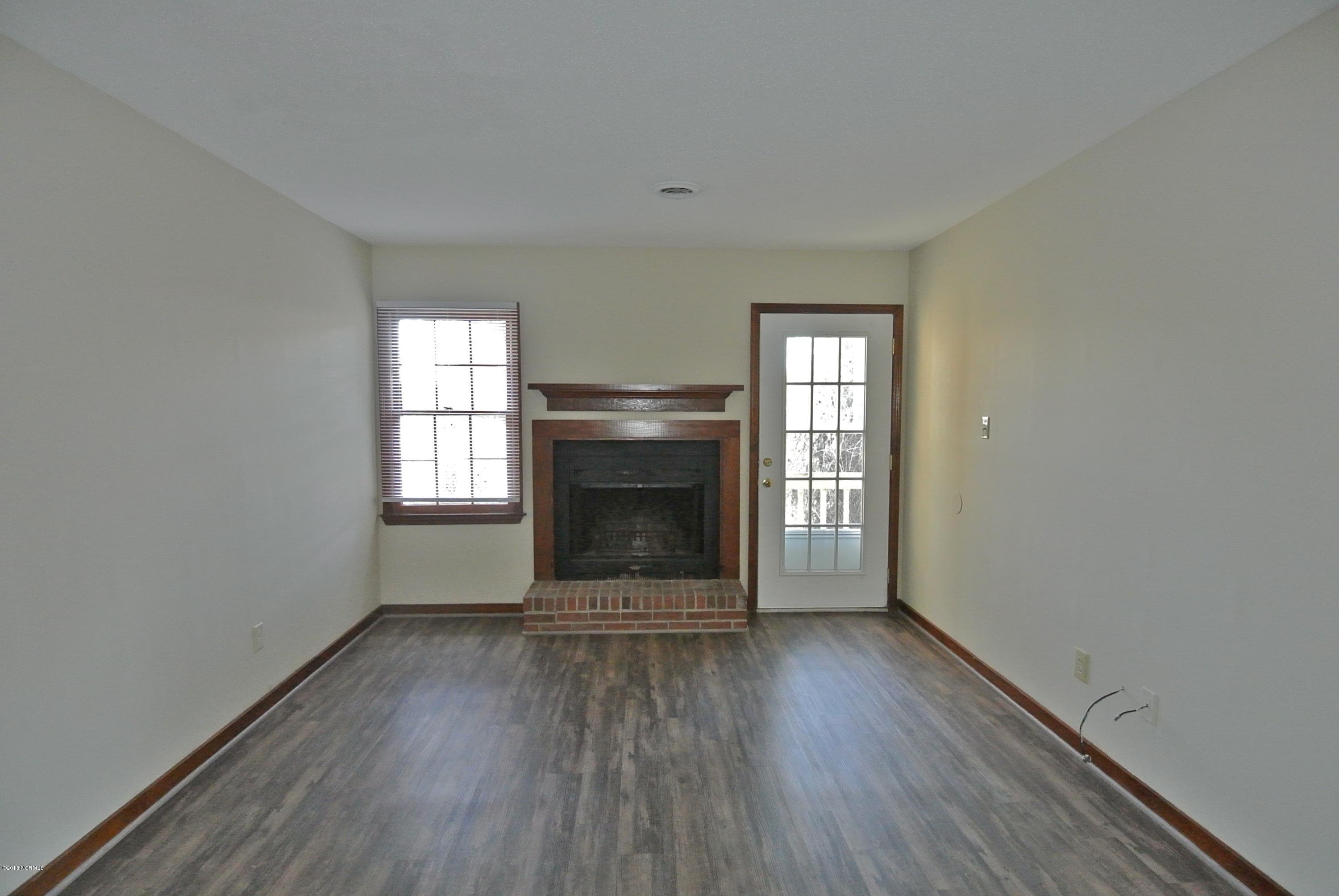 Living Room - 1106 Karen Drive C, New Bern, NC 28562