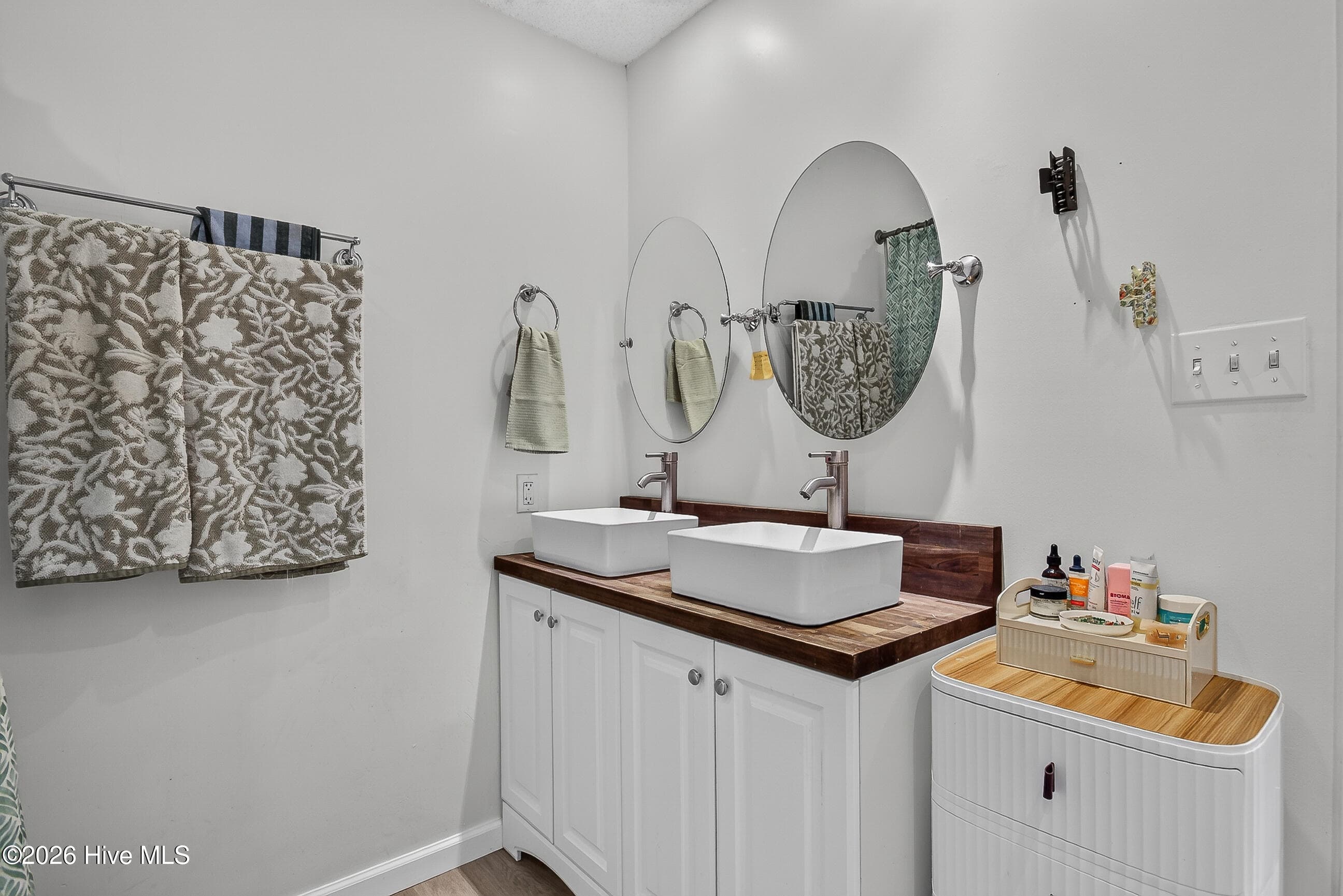 Single Family Residence at 484 Sand Ridge Road, Hubert, NC 28539, photo 16 of 37
