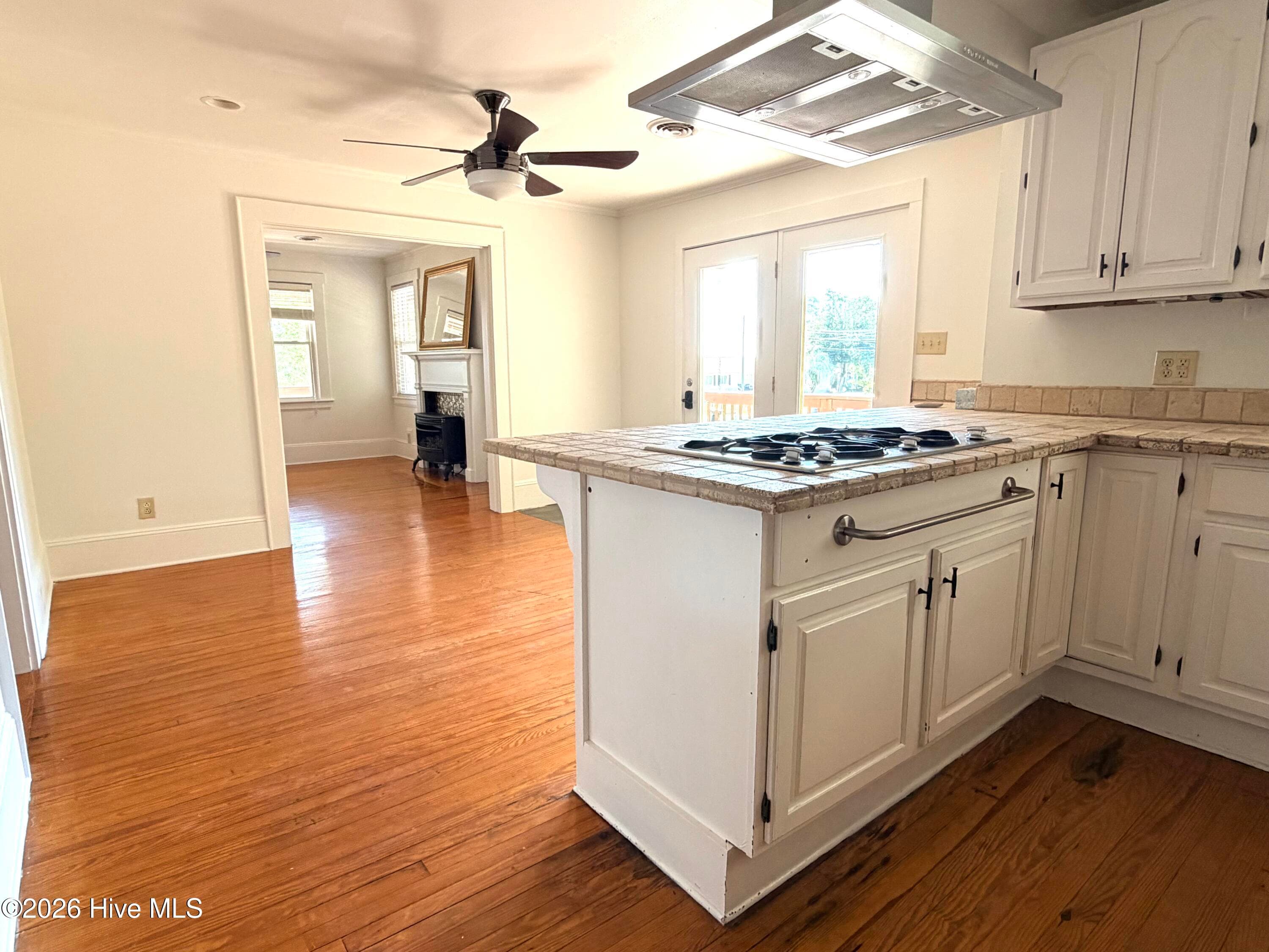 Single Family Residence at 2704 Waccamaw Shores Road, Lake Waccamaw, NC 28450, photo 21 of 56