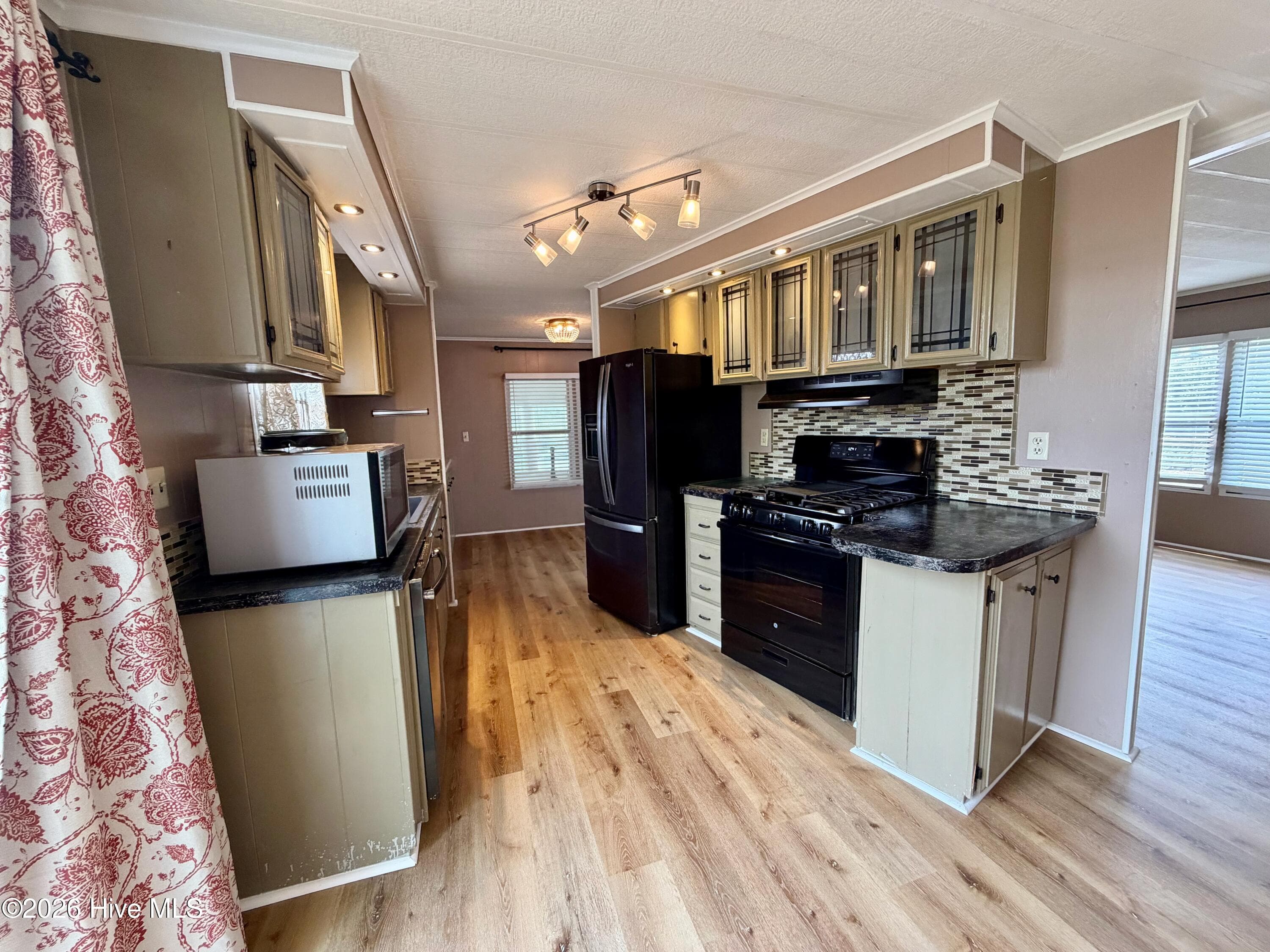 Manufactured Home at 4701 Lake Front Drive, Martinez, GA 30907, photo 7 of 23