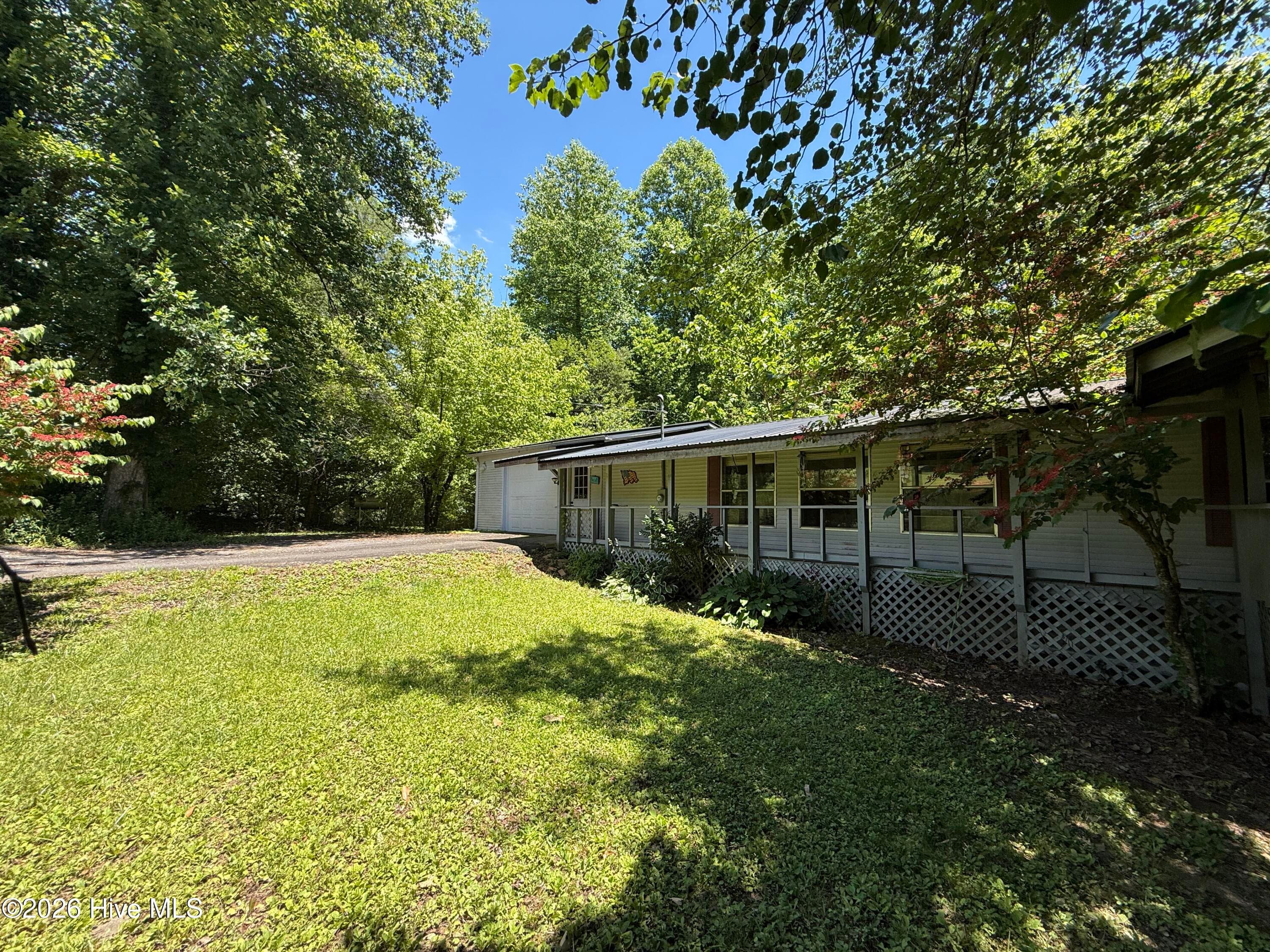 Manufactured Home at 558 Rhea Branch Road, Marble, NC 28905, photo 23 of 26